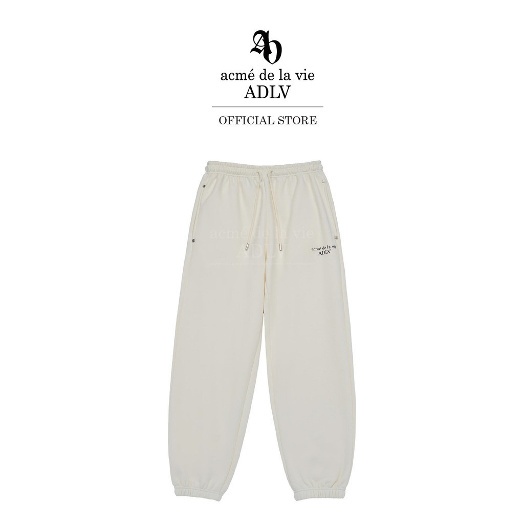 ADLV [acme de la vie] กางเกงวอร์ม รุ่น Basic Logo Rivet Warm Pants Cream