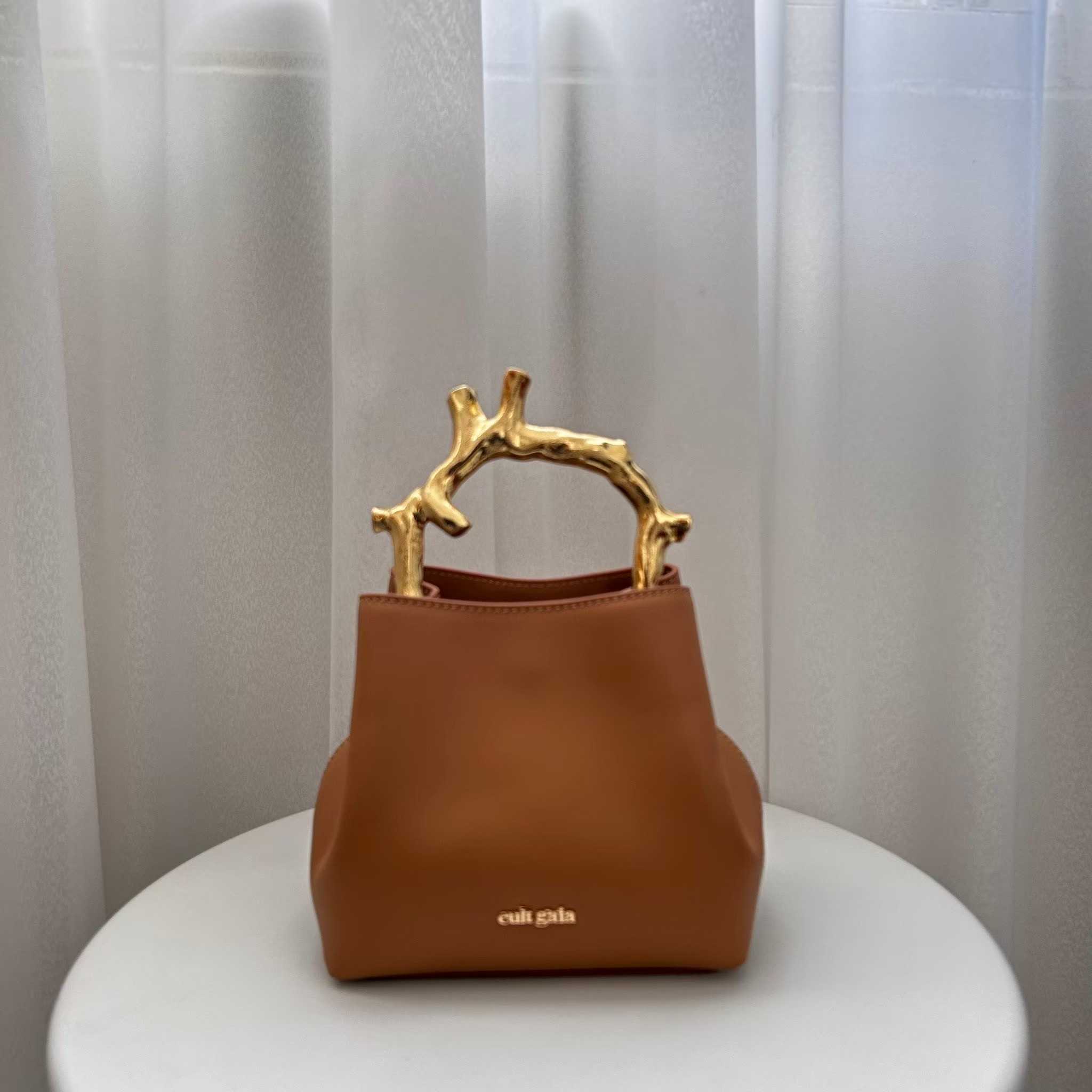 Cult Gaia NOEMI BAG - CAMEL