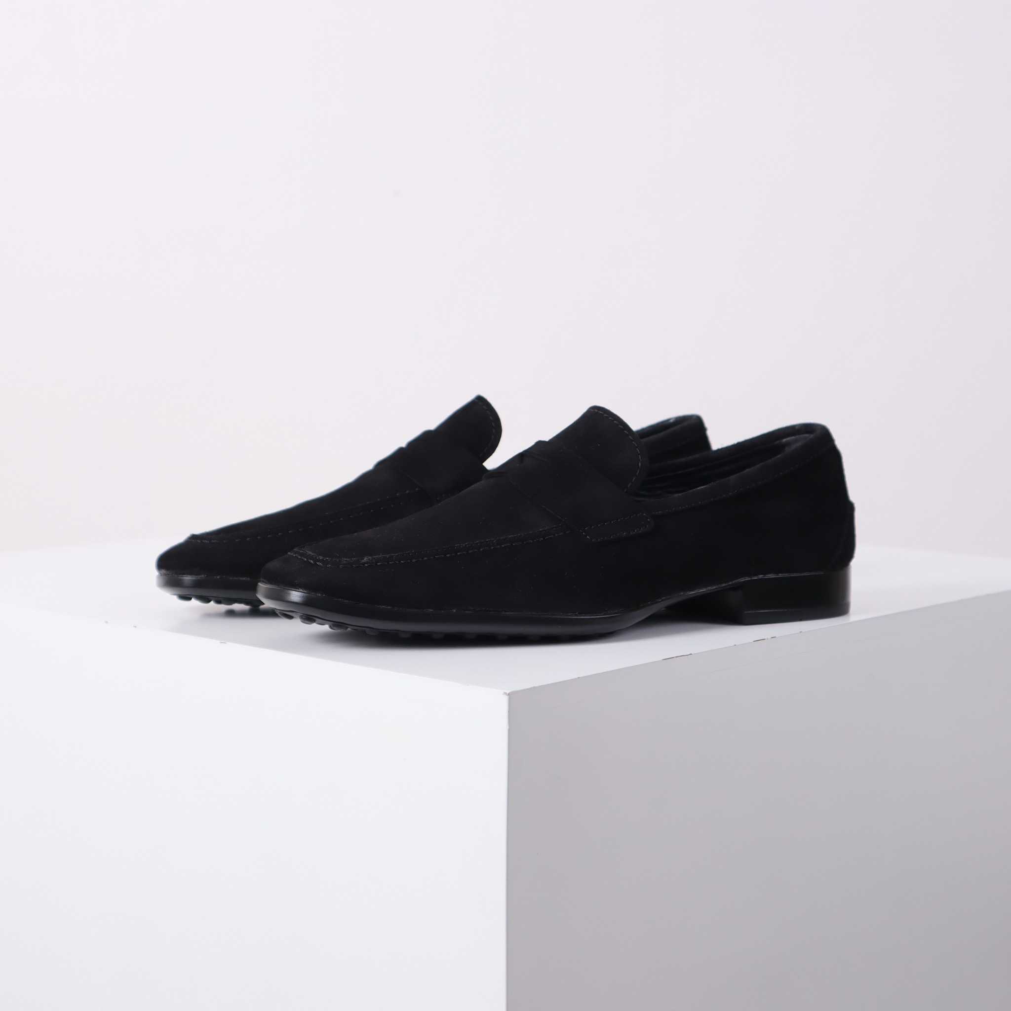 TOD'S 7 UK / 41 EU / 26.6 CM