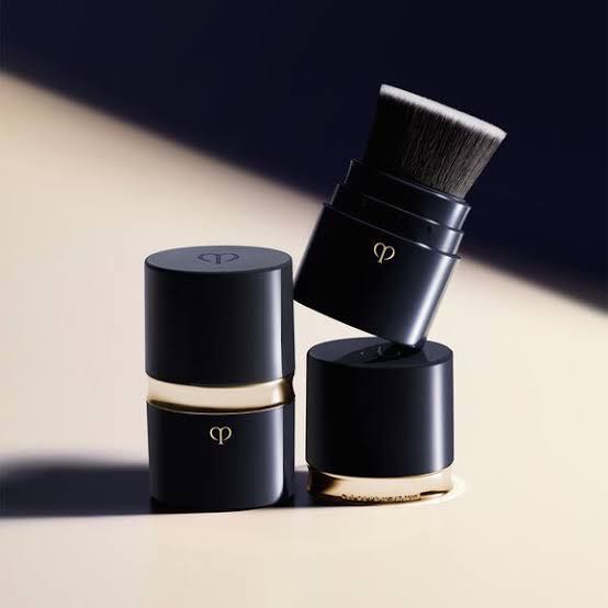 CLE DE PEAU Portable Brush PORTABLE BRUSH