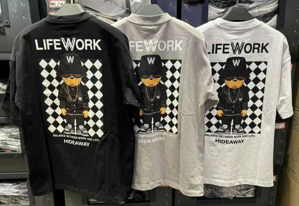  เสื้อยืดLIFEWORK  Checkerboard Hipdog Short Sleeve T-Shirt    📌(ทักเชทก่อนสั่งซื้อ)