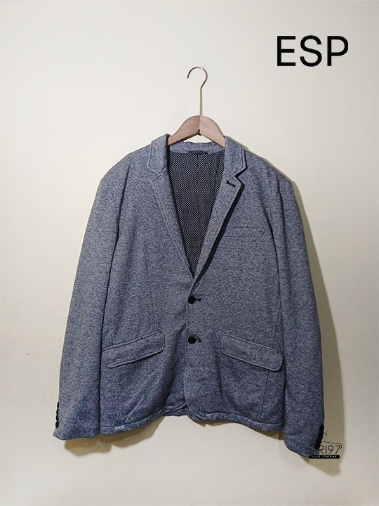 เสื้อสูทแขนยาวกระดุม ESP สีเทาเข้มอ่อน ด้านในลายจุด ขาวดำ สภาพ90%