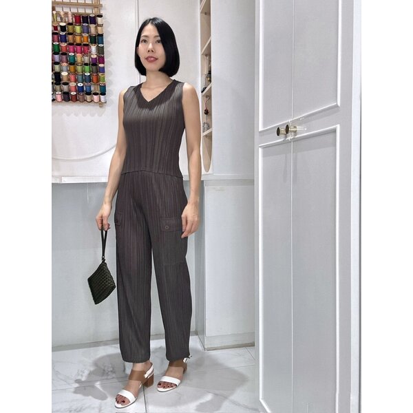 กก ยาว 36.5นิ้ว 2MUAY รุ่น GJO7739-9 / GJO5361 เซ็ตพลีทคุณภาพ SLEEVELESS V NECK CROP TOP WITH CAR...
