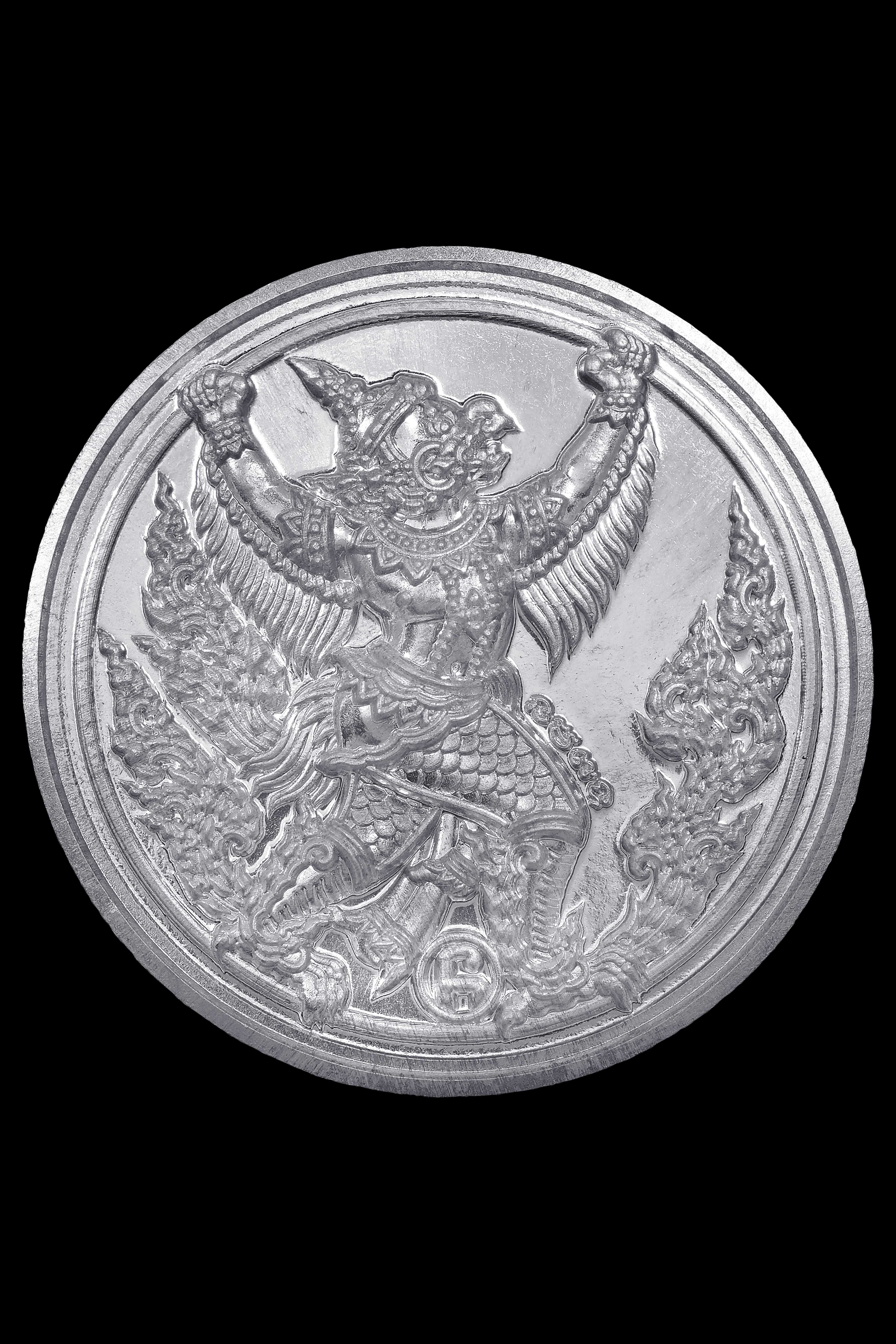 เหรียญพญาครุฑ-พญานาคราช รุ่นเสาร์๕ พิฆาตไพรี มหาราชาโชค วัดเจ้าอาม เนื้อดีบุก