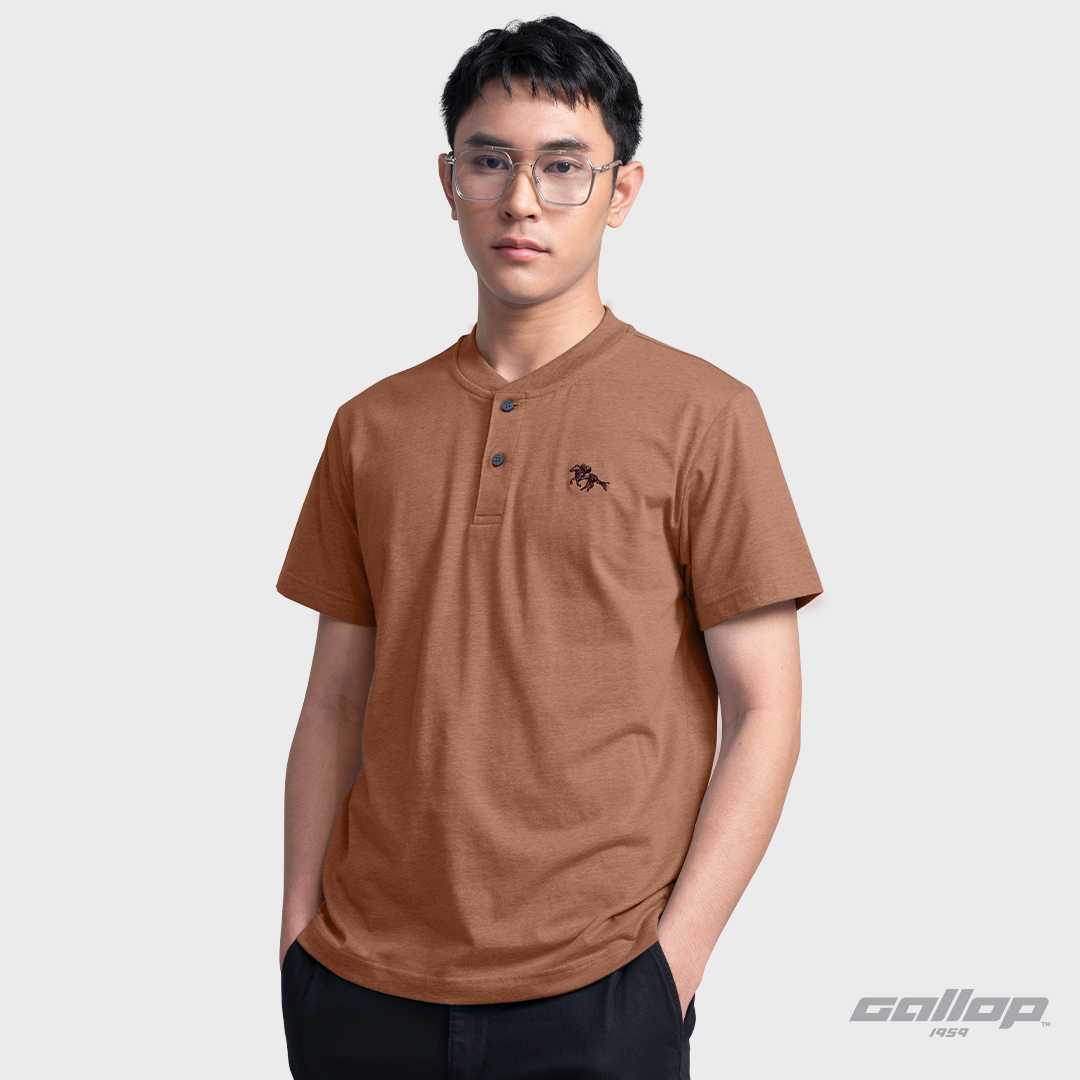 GALLOP : เสื้อยืดคอกระดุม T-SHIRT (Henley neck) รุ่น GT9151 สี  Brick Brown-น้ำตาลอิฐ