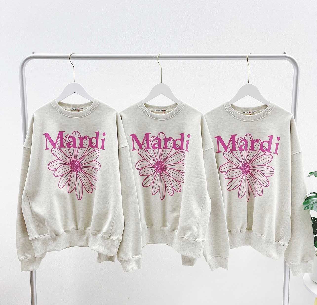 Mardi Flower Sweatshirt (Oatmeal Pink)