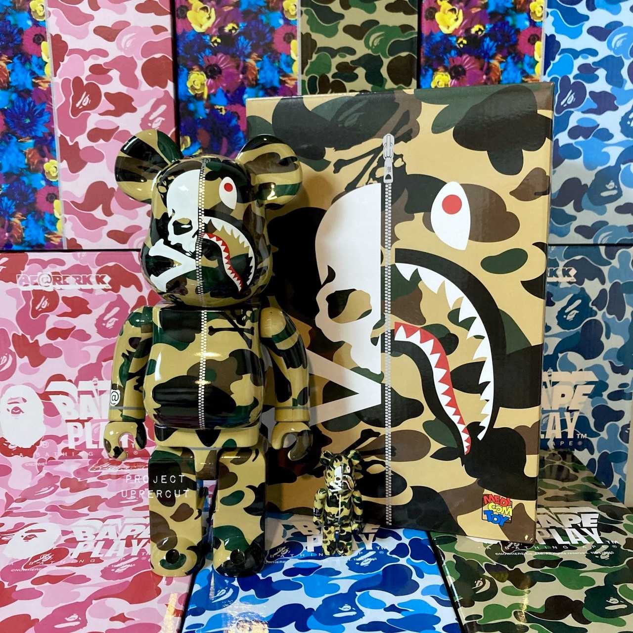 BE@RBRICK 400%+100% MASTERMIND x A BATHING APE® - Yellow Ver. [Displayed / Like New]