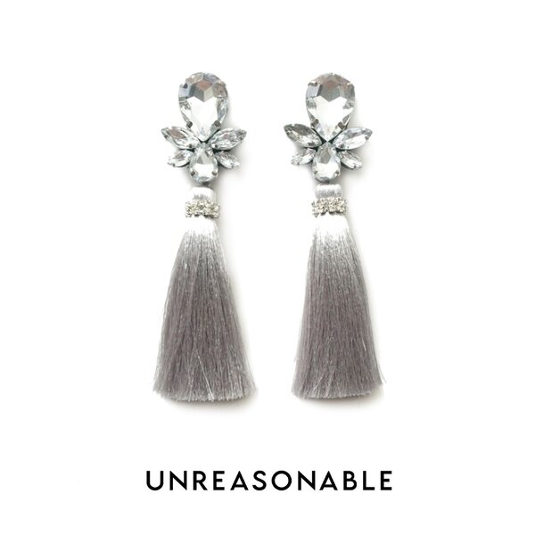 ต่างหูพู่ Tassel Earrings สีเทา ต่างหูคลิป ต่างหูก้านเงินแท้ น้ำหนักเบา สวยใส่สบาย UA0111-03 Unre...