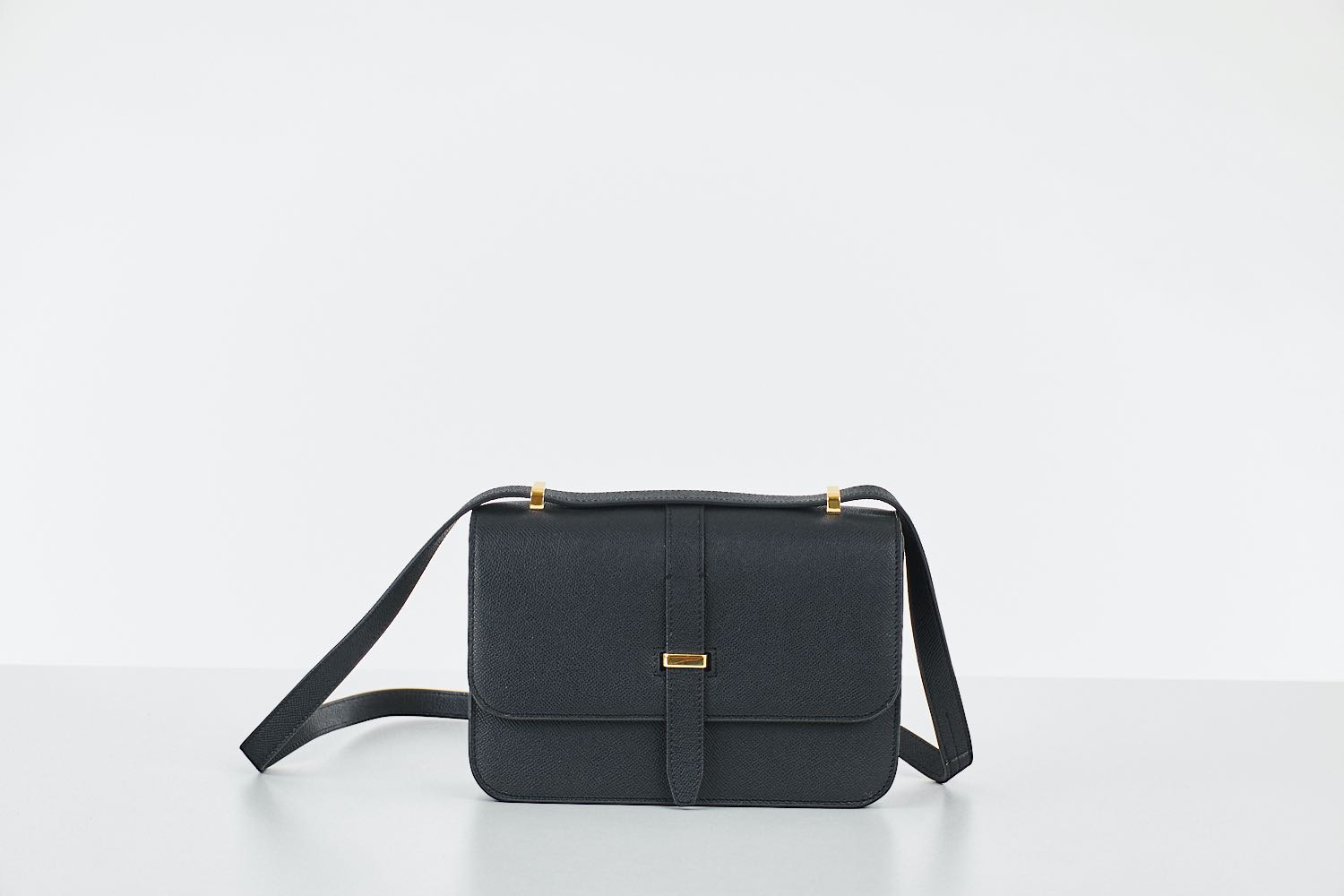 Cover Me Epsom in Black (Gold)