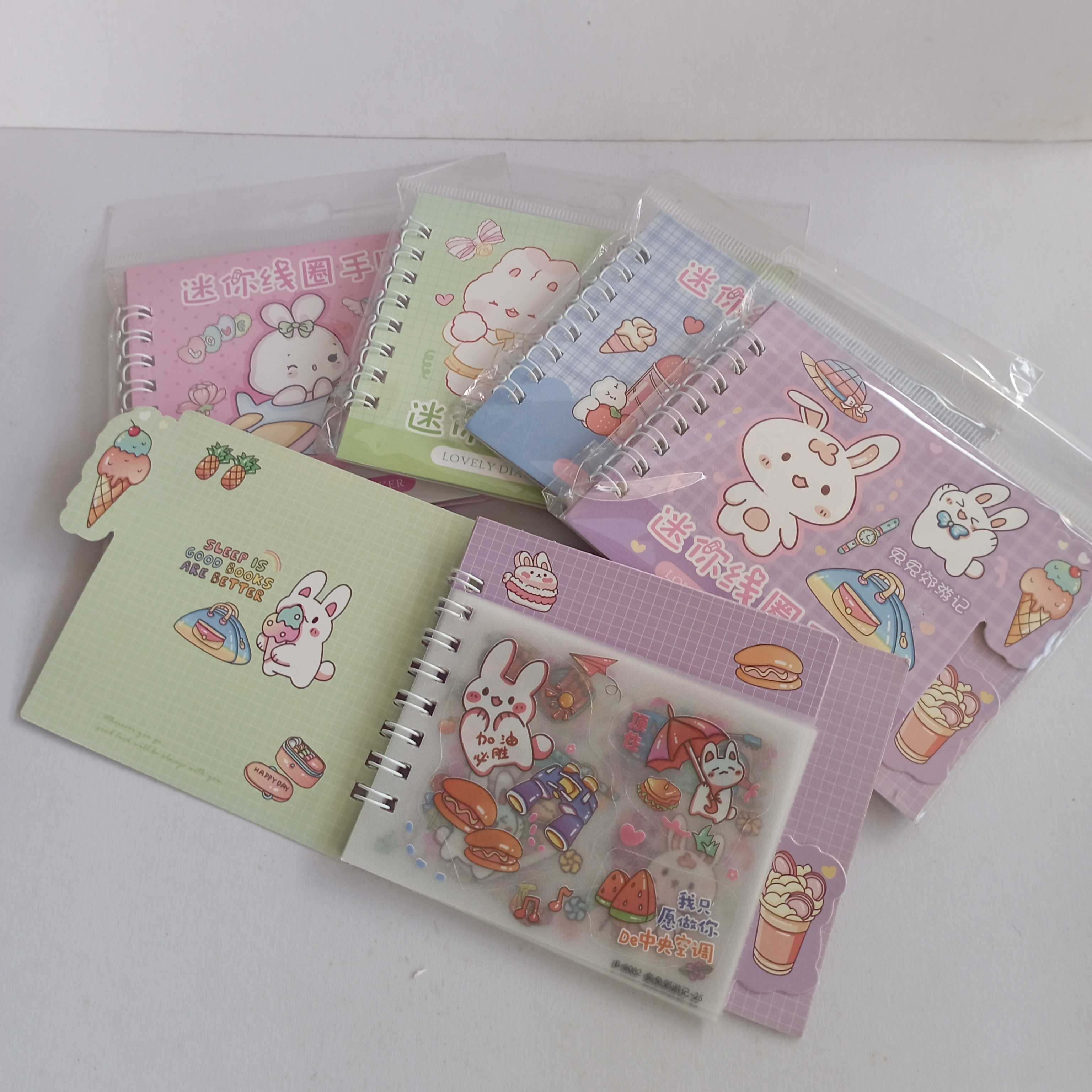 สมุดสติ๊กเกอร์สันลวด 6 แผ่น 9.5x11.5 ซม.