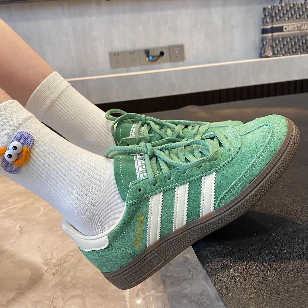 (PRE OREDER 5-7 วัน) Adidas Handball Spezial Preloved Green