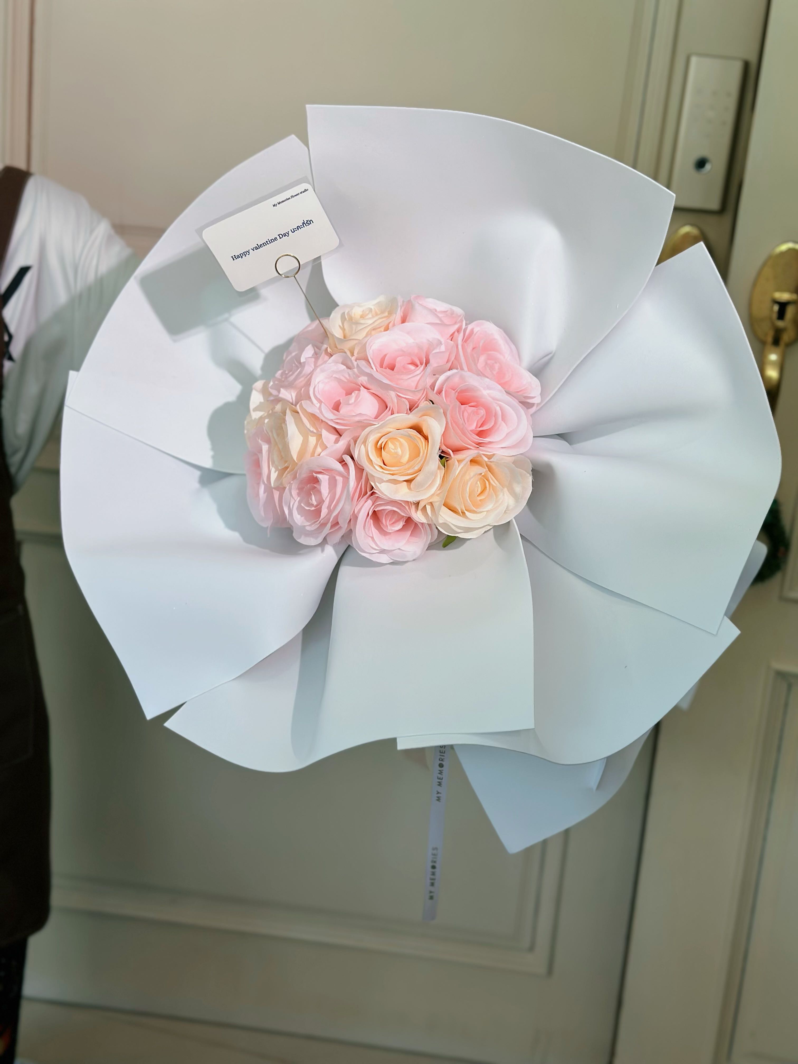 ช่อดอกไม้ประดิษฐ์กุหลาบ15ดอก