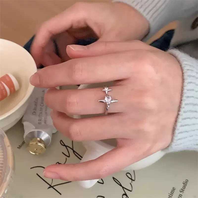 [พร้อมส่ง] 💍⭐️ แหวนลายดาวดวงใหญ่ และ ดาวดวงเล็กประดับคริสตัล | QF037