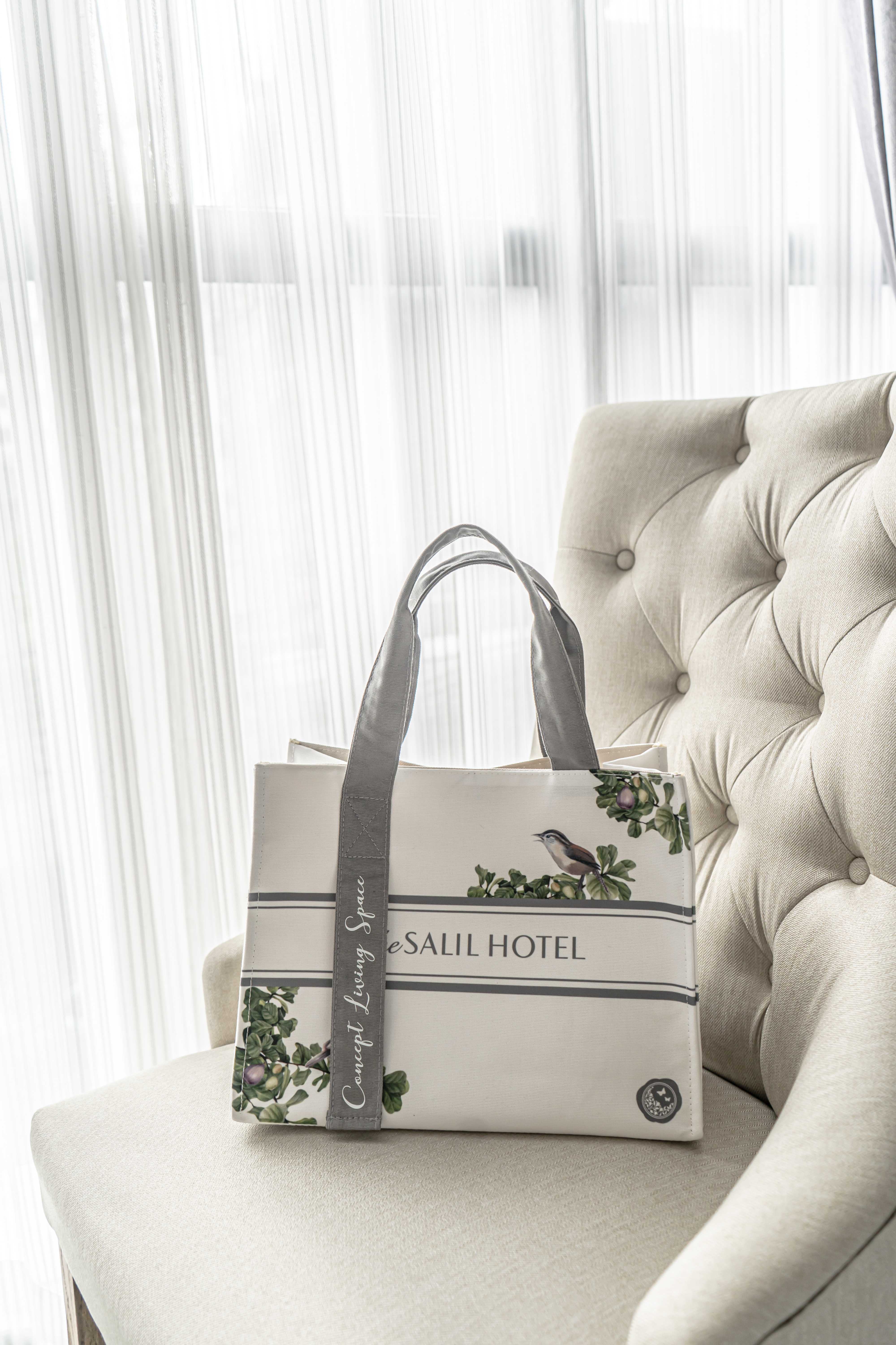 The Salil Tote Bag (Size M)
