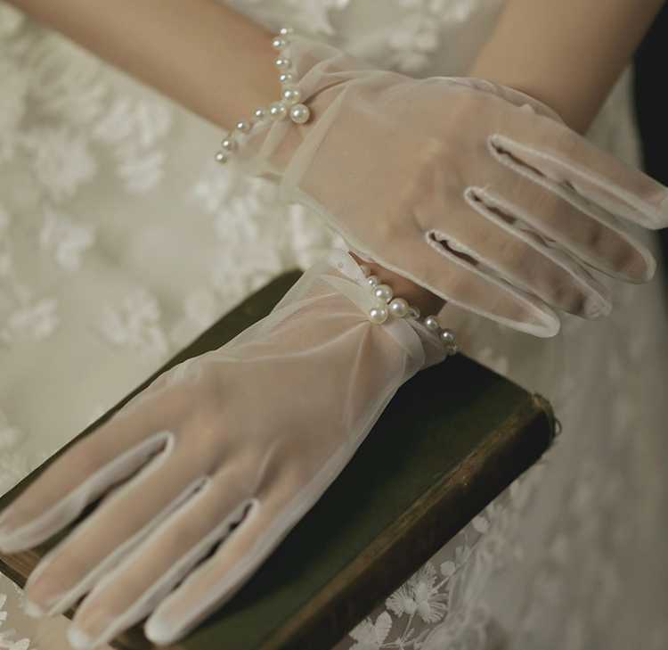 ถุงมือเจ้าสาว ถุงมือสีขาว รุ่นที่ 1