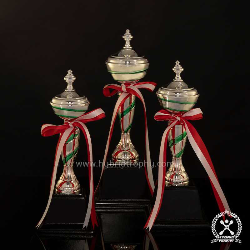 Hybrid Trophy ถ้วยรางวัลโลหะอิตาลี HYB-230 สี Green
