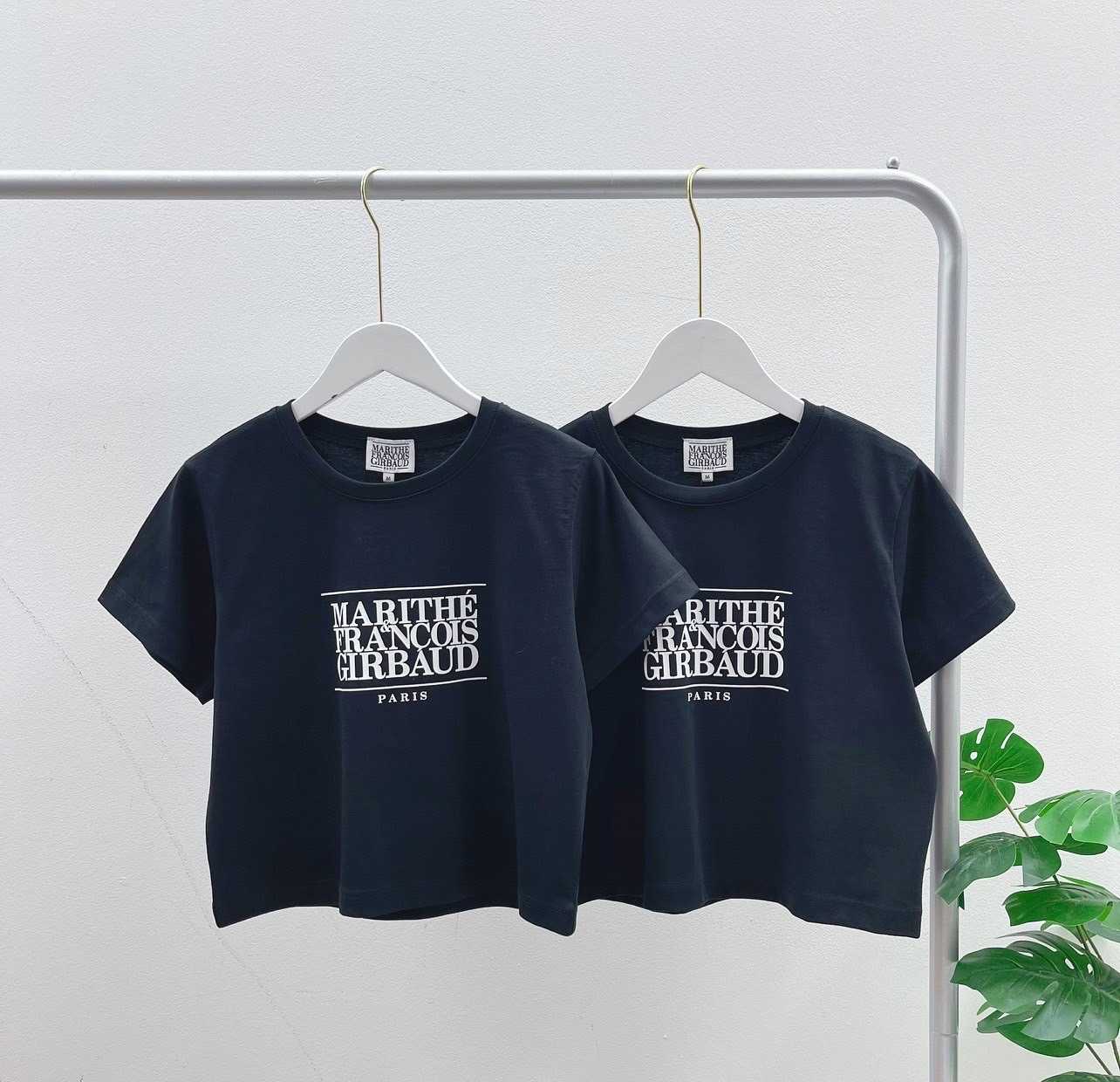 Marithe W Classic Logo CROP Tee (Black)