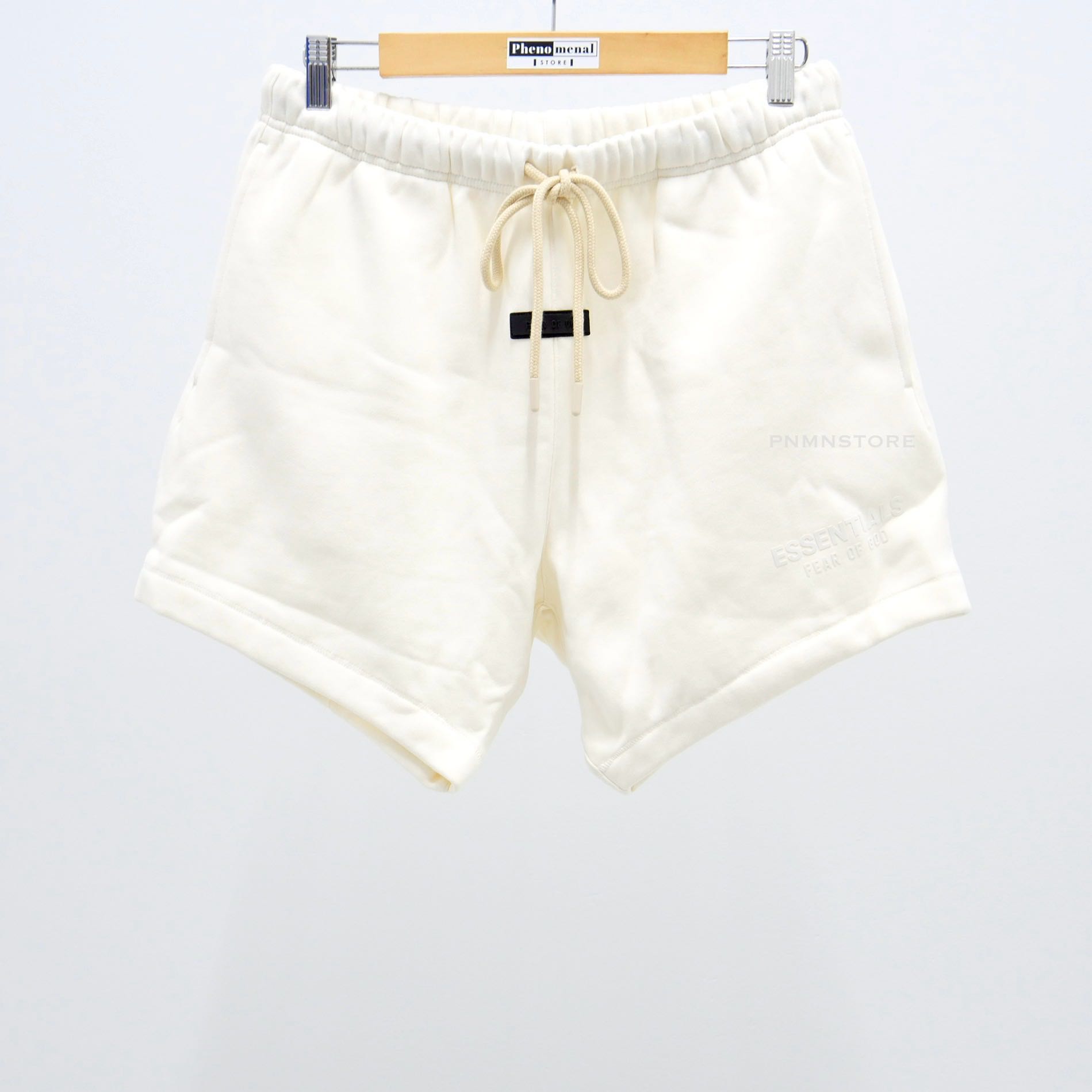 ESSENTIALS Fall 2023 Sweatshort Cloud Dancer