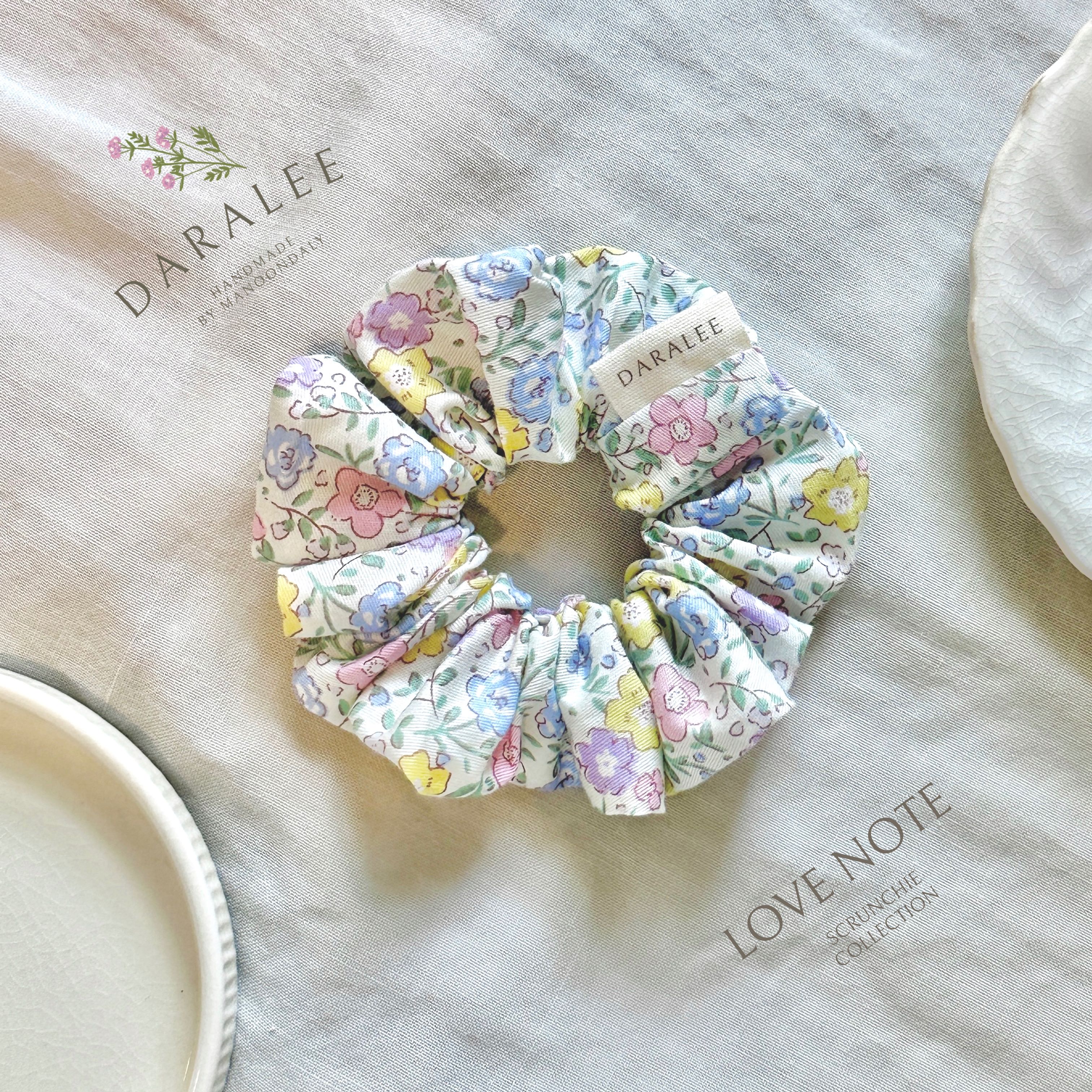 Scrunchie | Love Note Collection 🌼