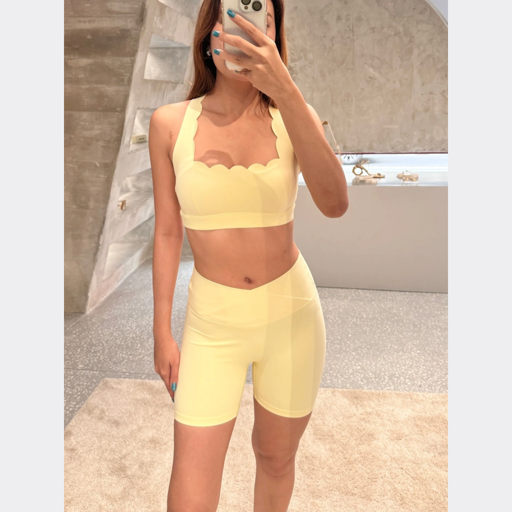 WISKII Riviera V-Waist Scrunch Short - Lemon drop