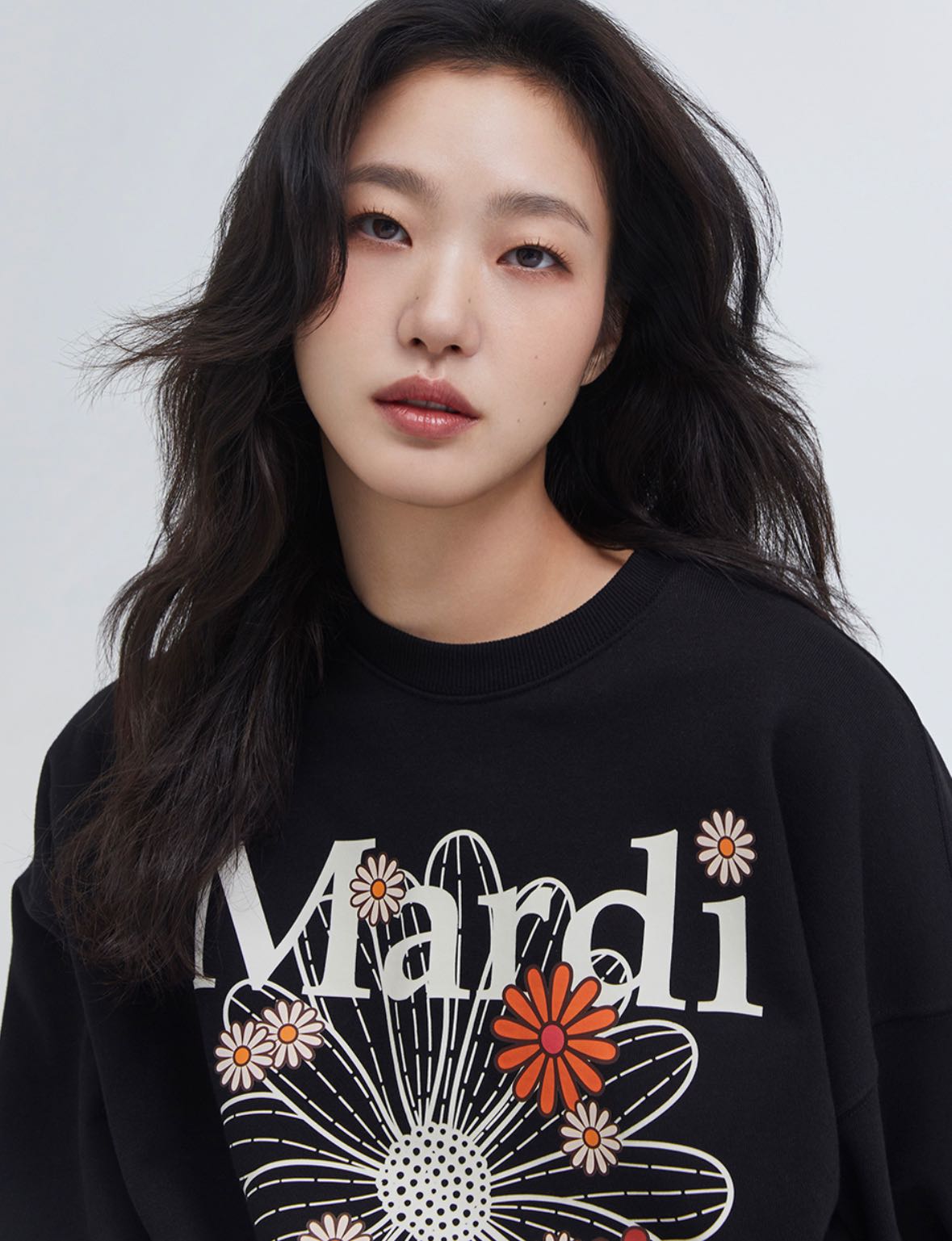(พร้อมส่ง) Mardi mercredi sweatshirt blossom black cream