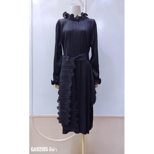 2MUAY รุ่น GA92105 เดรสอัดพลีท ELEGANT RAFFLE NECK PLEATED DRESS 6 สี FREE SIZE