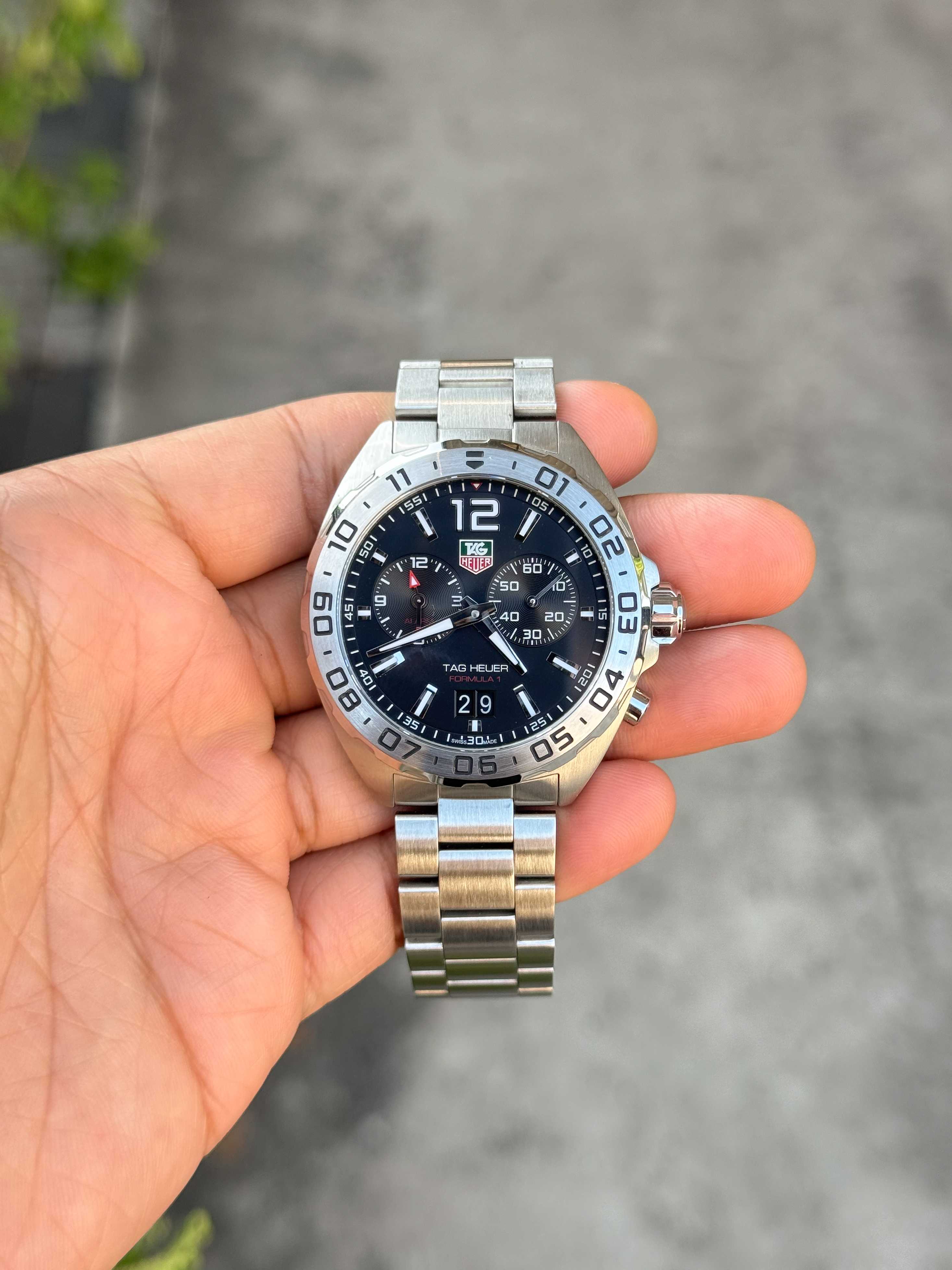 Tag Heuer F1 Alarm Big Date King Size Quartz Black Dial