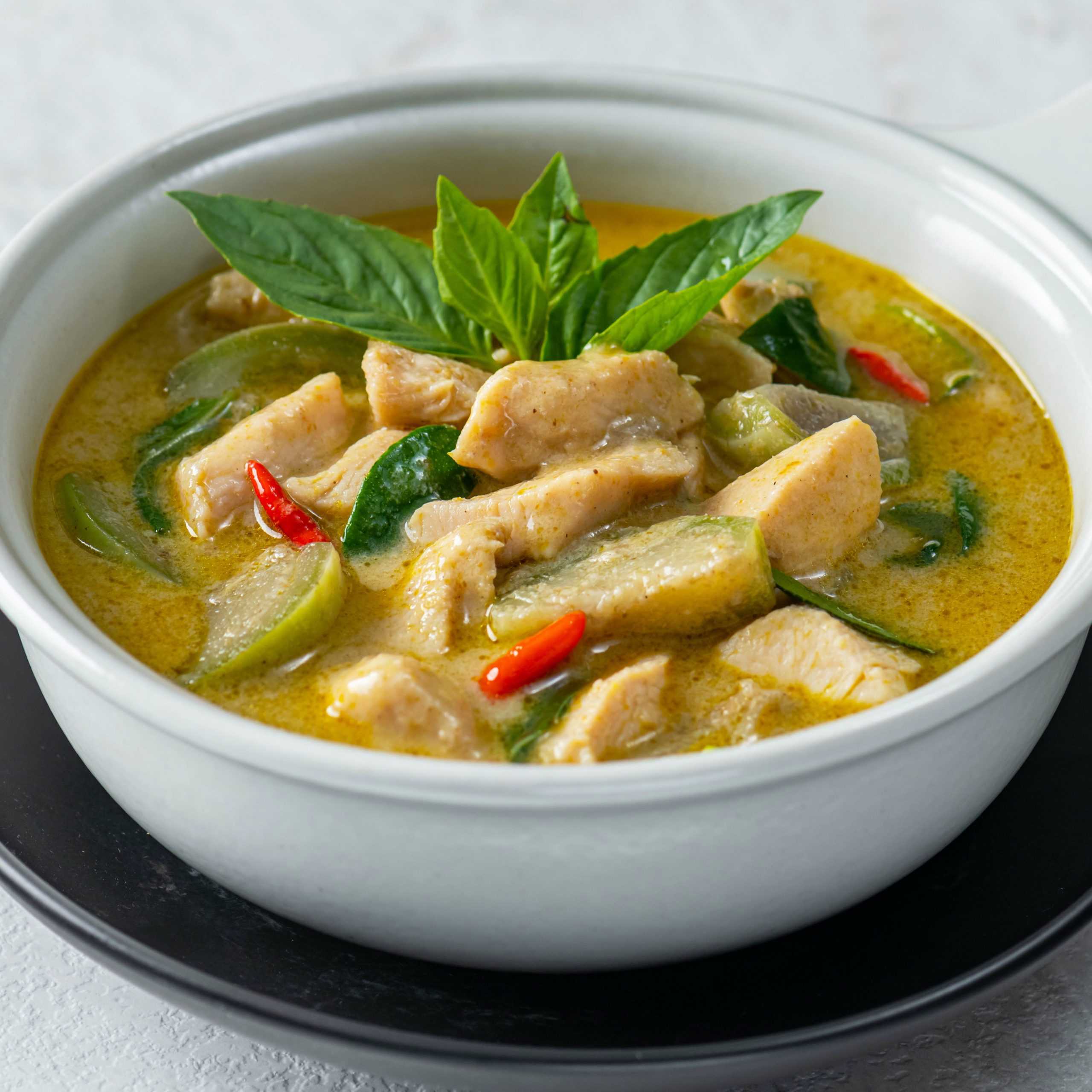 แกงเขียวหวานไก่ Green Curry with Chicken