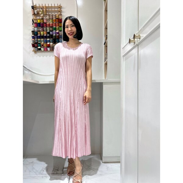 2MUAY รุ่น GA92120 เดรสอัดพลีท ROUND NECK METALLIC SATIN PLEATED DRESS 8 สี FREE SIZE