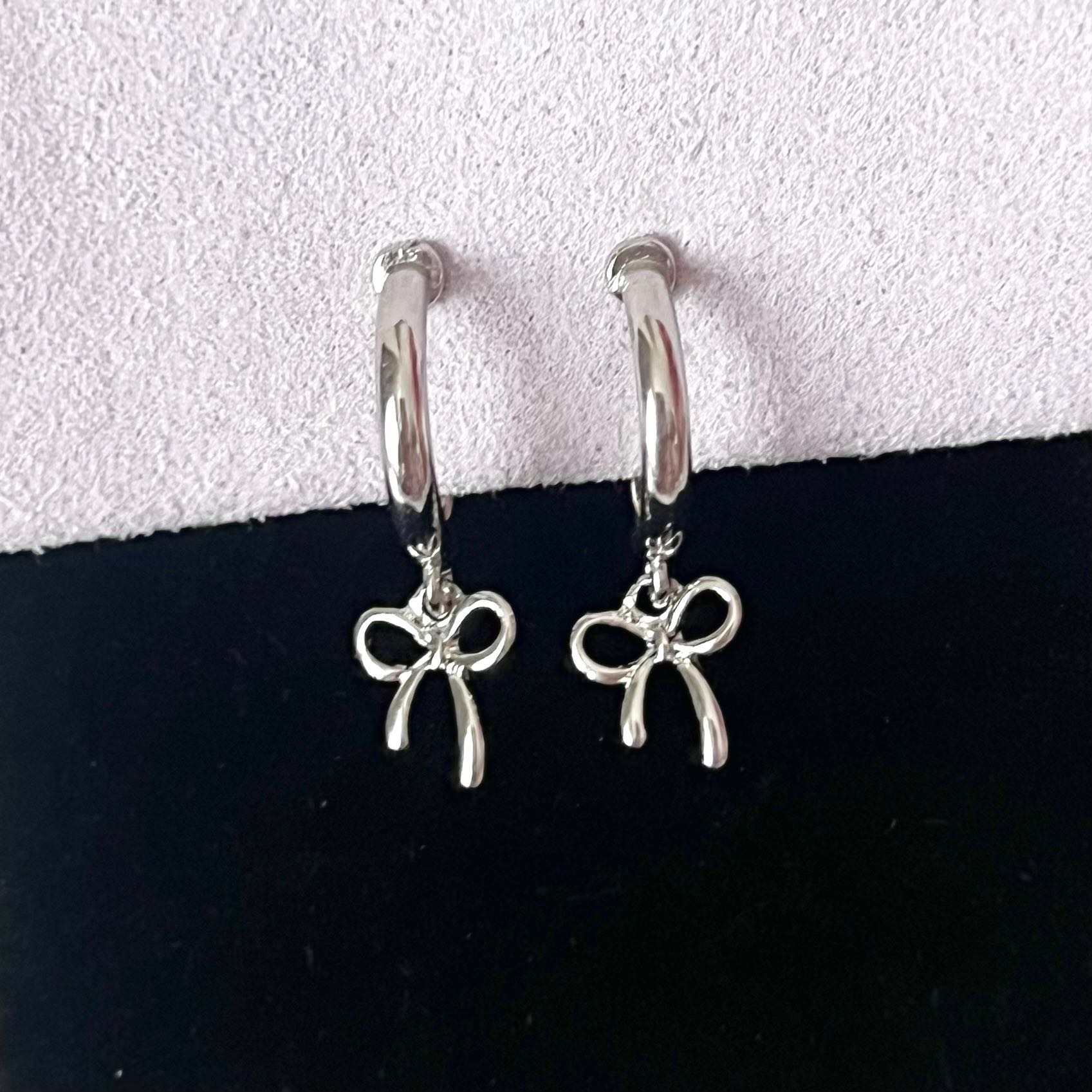 MQ ห่วงเงินจี้โบว์เล็ก แป้นขดลวด