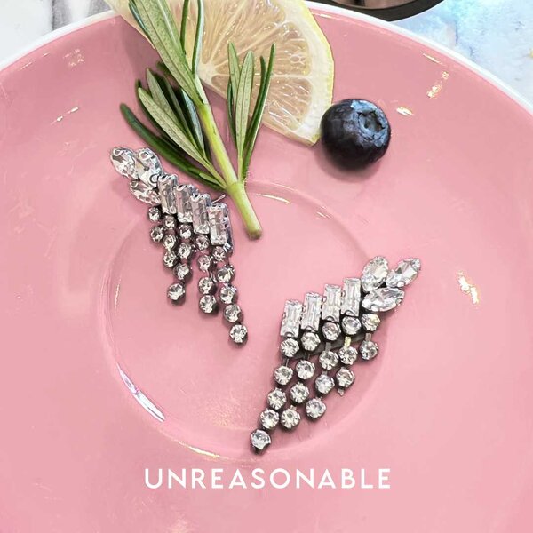 ต่างหู Crystal ต่างหูคลิป ต่างหูก้านเงินแท้ น้ำหนักเบา สวยใส่สบาย UA0793-01 Unreasonable Accessories