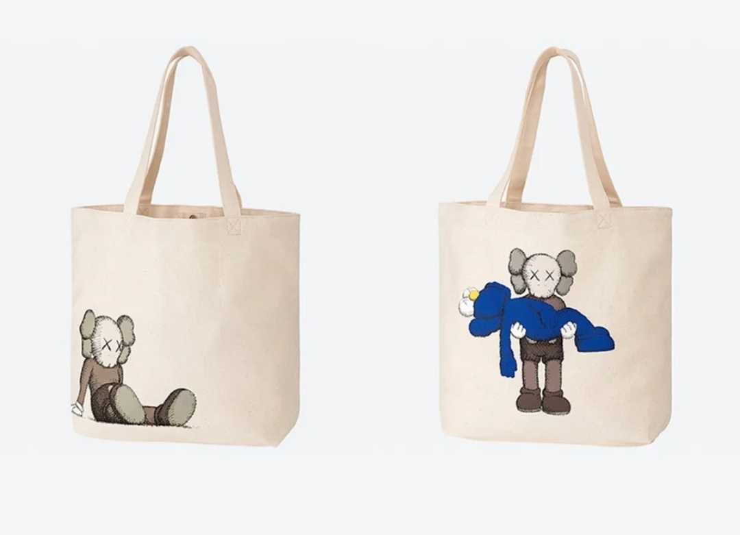 ( SALE ) UNIQLO x KAWS TOTE BAG