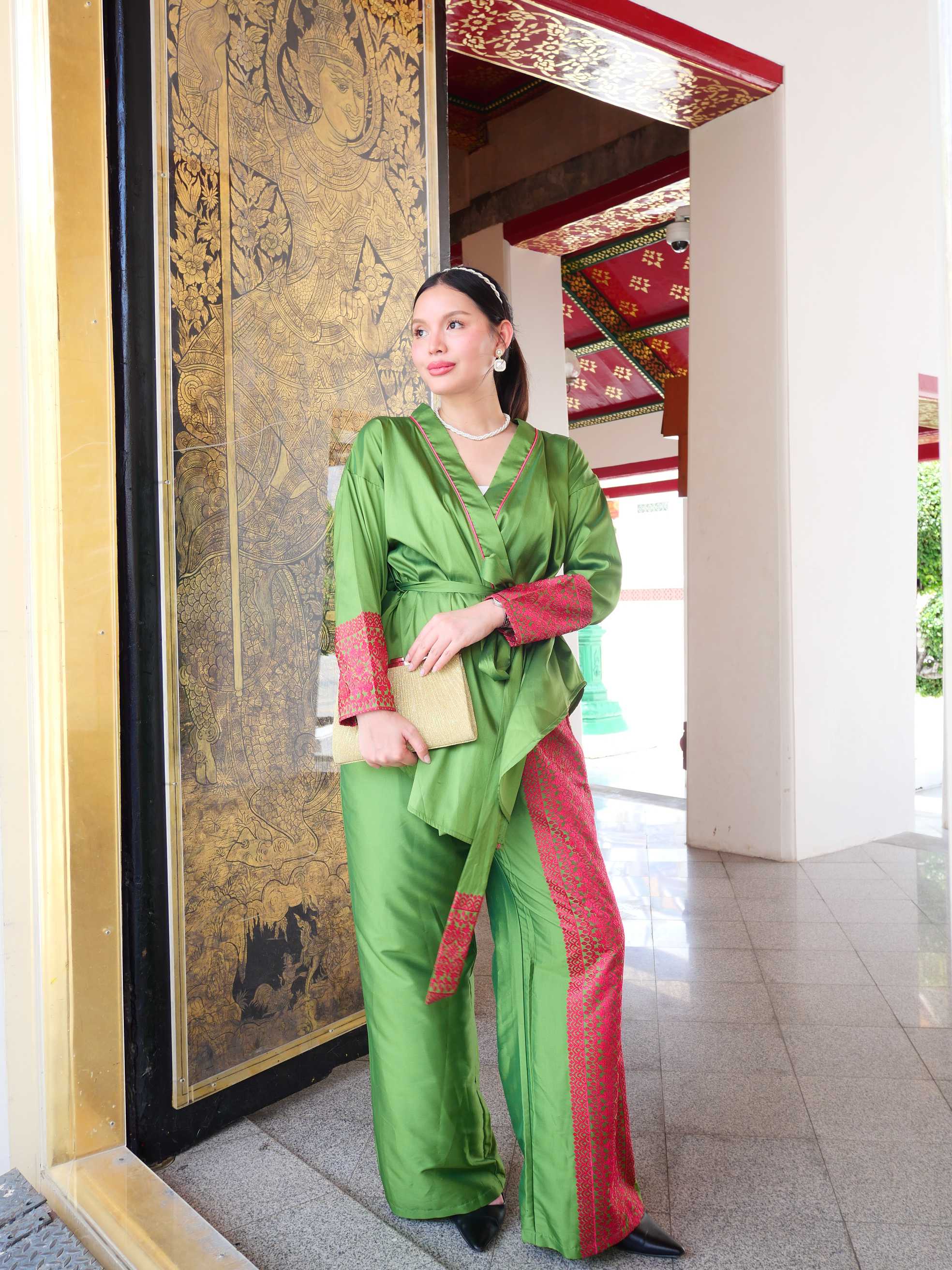 Set Katherine ผ้าไทย Silk Exclusive Collection