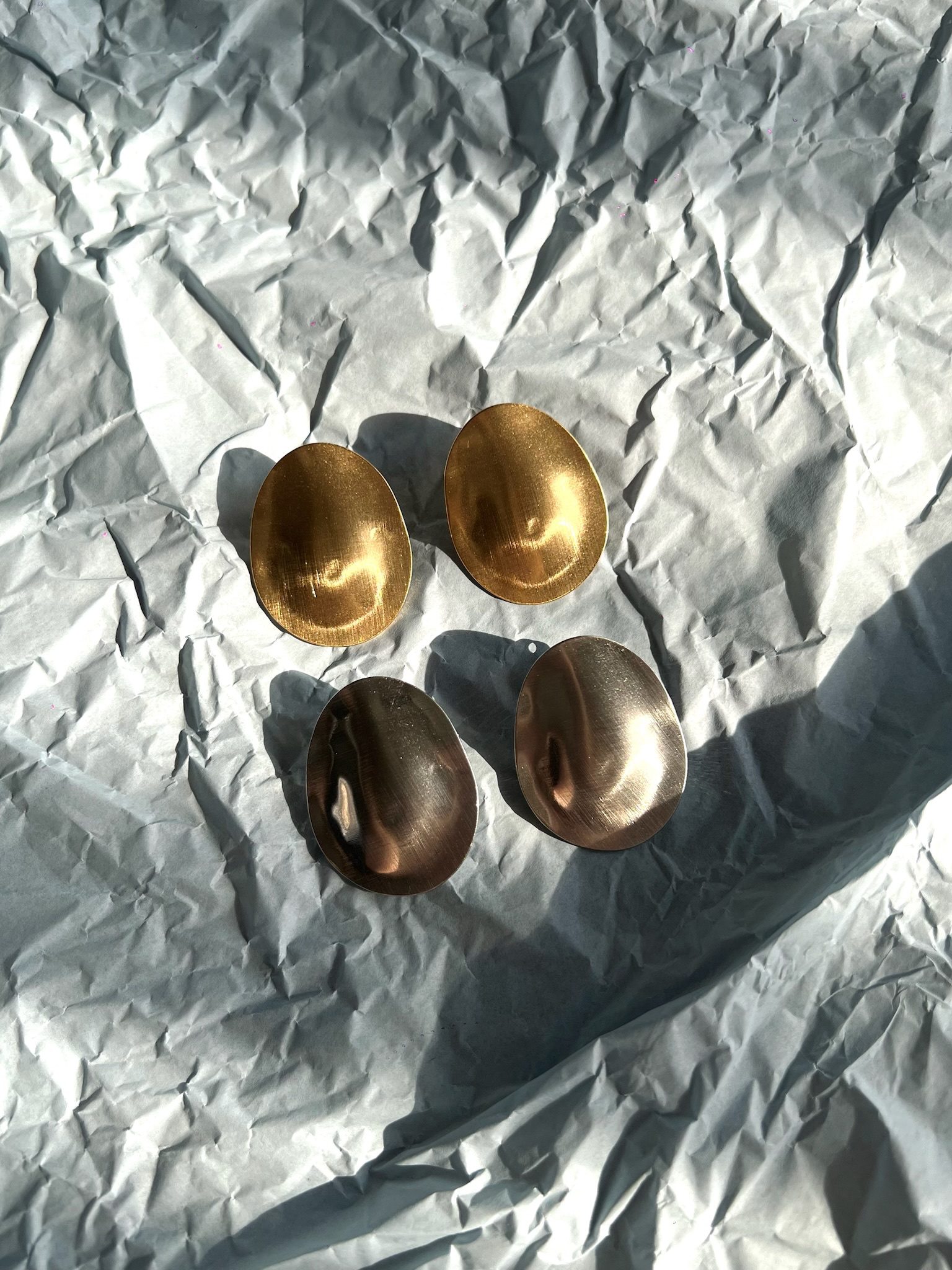 Egg earring