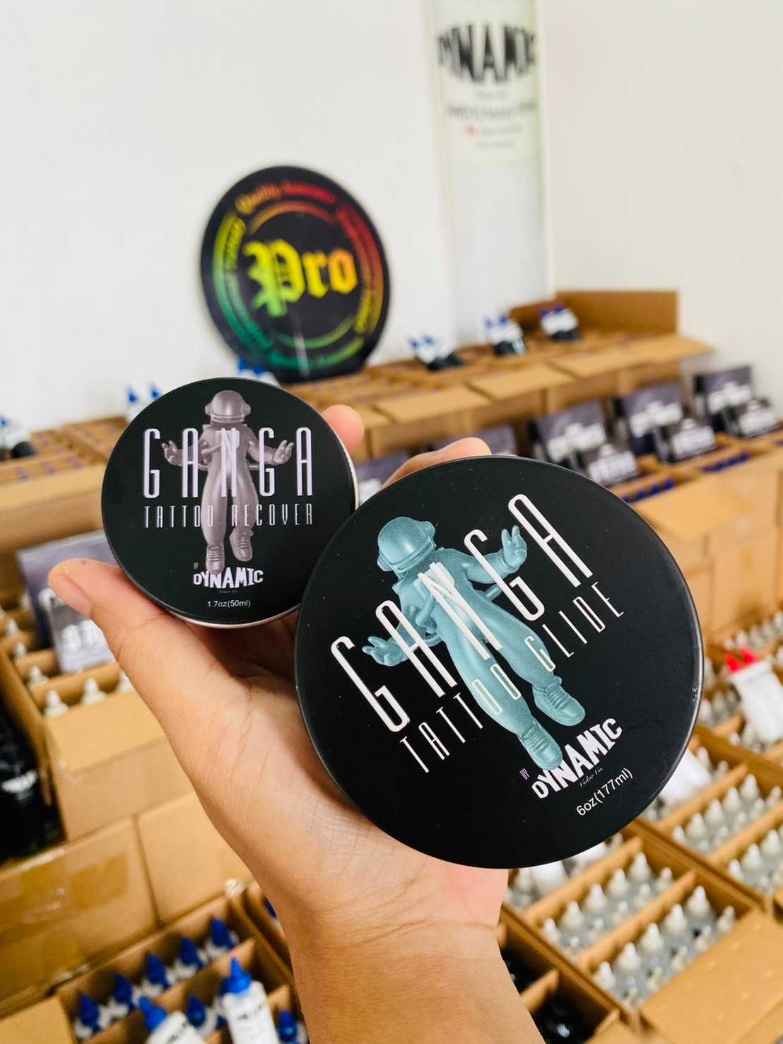 Ganga Glide X Dynamic Butter Balm มี 2 ขนาดให้เลือกใช้ 1.7 oz และ 5.7 oz ใช้สำหรับบำรุงรอยสัก