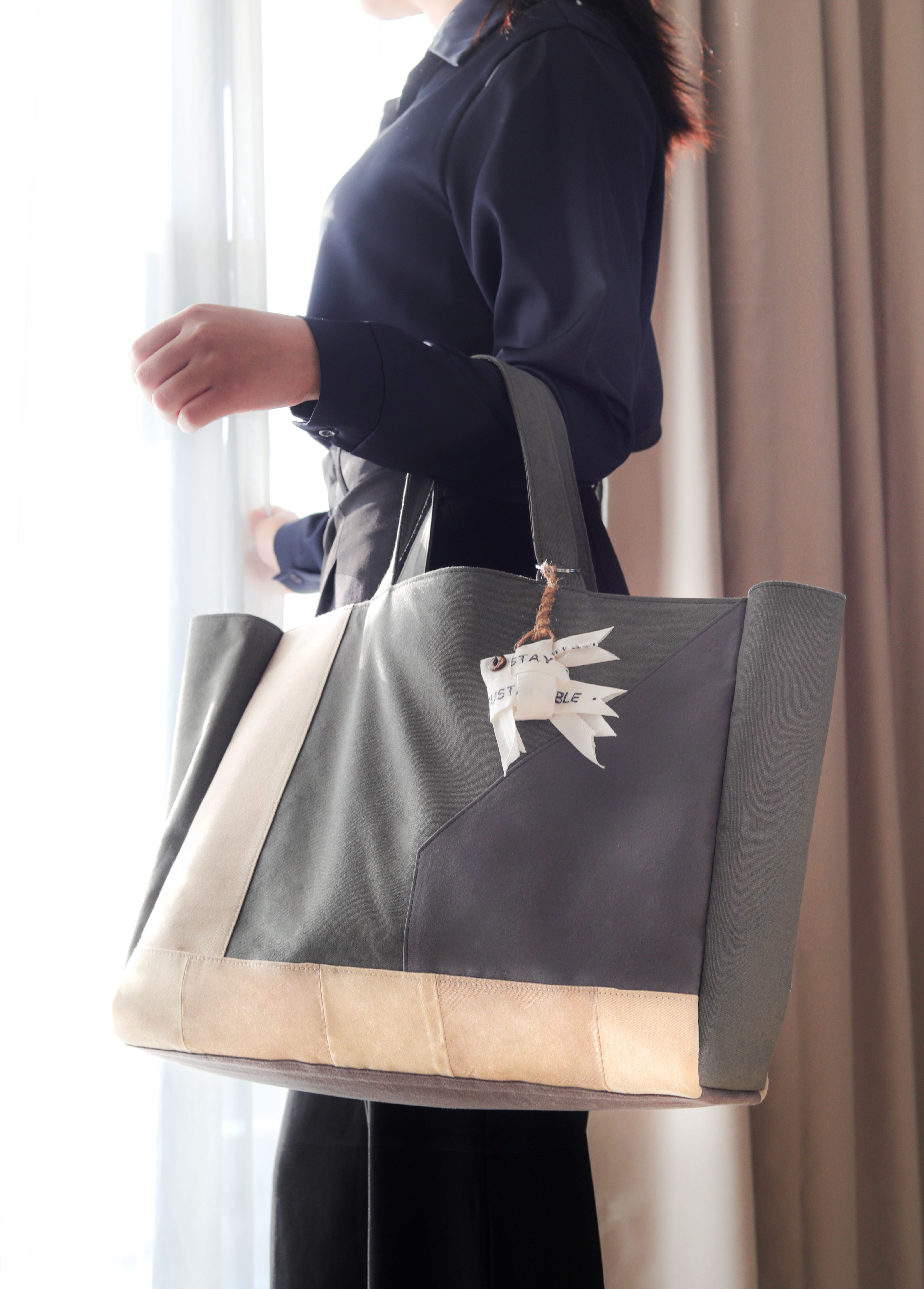 Upcycle Bag - HAPPY FIFTH ANNIVERSARY กระเป๋าอัพไซเคิล ครบรอบ 5 ปี ใบใหญ่