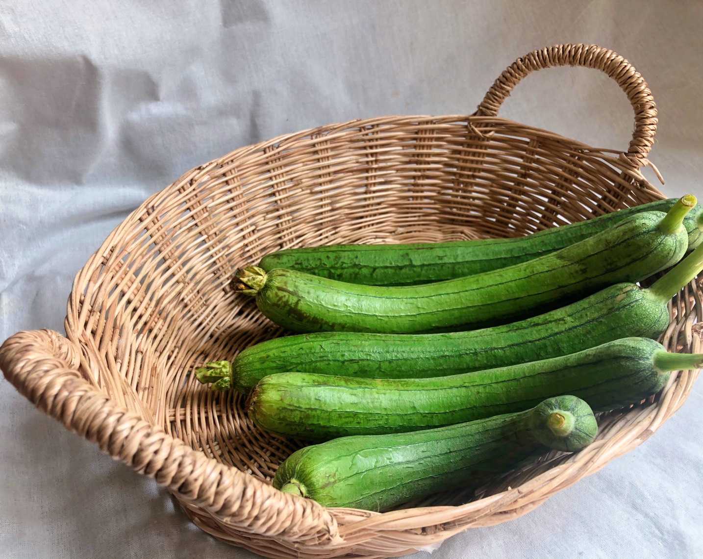 บวบหอม Spong Gourd (600g)