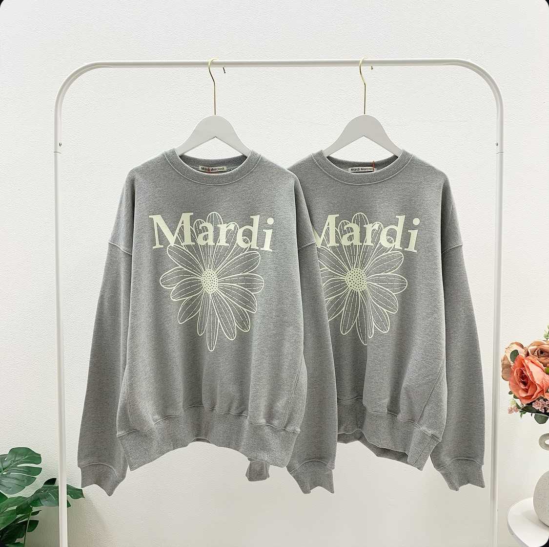 Mardi Flower Sweatshirt (Grey)