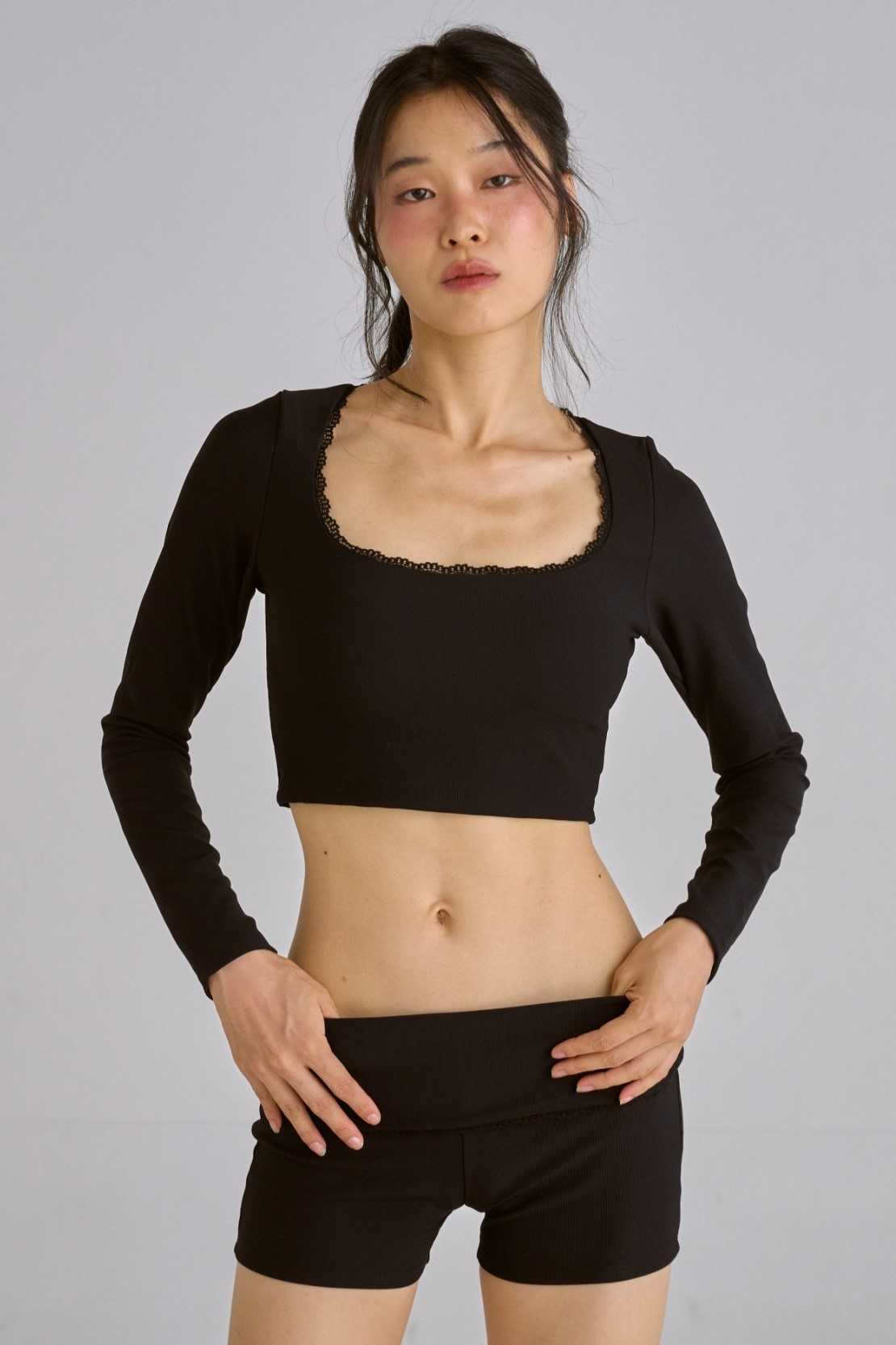 Long Sleeves Crop Top