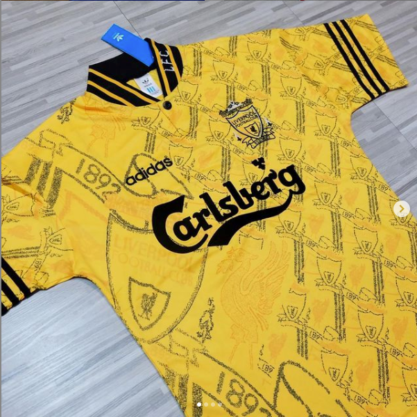 Liverpool 1994-1996 Away เสื้อบอลย้อนยุค เสื้อลิเวอร์พูลย้อนยุค เยือน