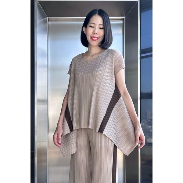2MUAY รุ่น GJO1602 เสื้อพลีทคุณภาพ SHORT SLEEVE 2 TONE FLARE PLEATED TOP 6 สี FREE SIZE