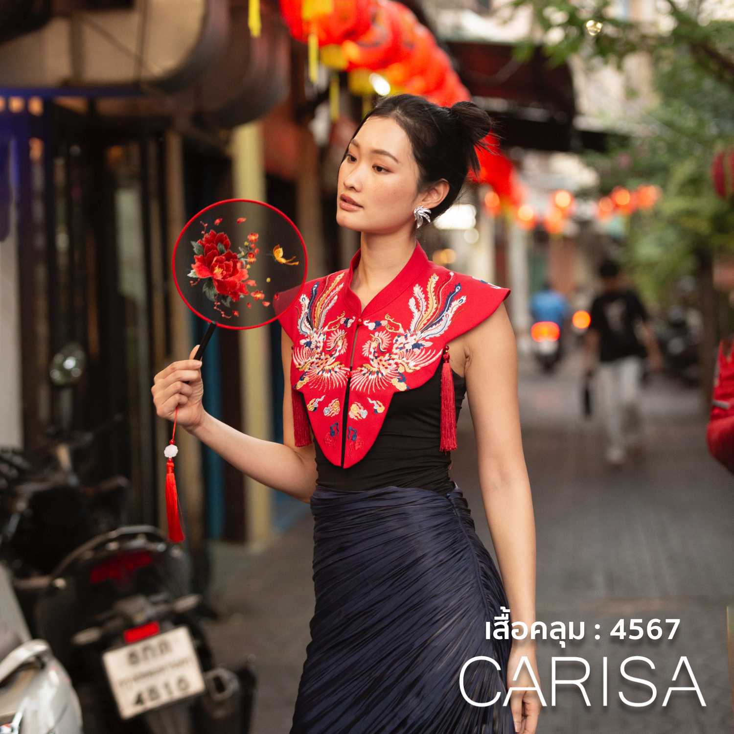 4567 เสื้อคลุมไหล่ คอจีน กระดุมหน้า ปักลายหงส์ พร้อมแต่งด้วยพู่ด้ายญี่ปุ่นดูหรู สวยไม่เหมือนใคร