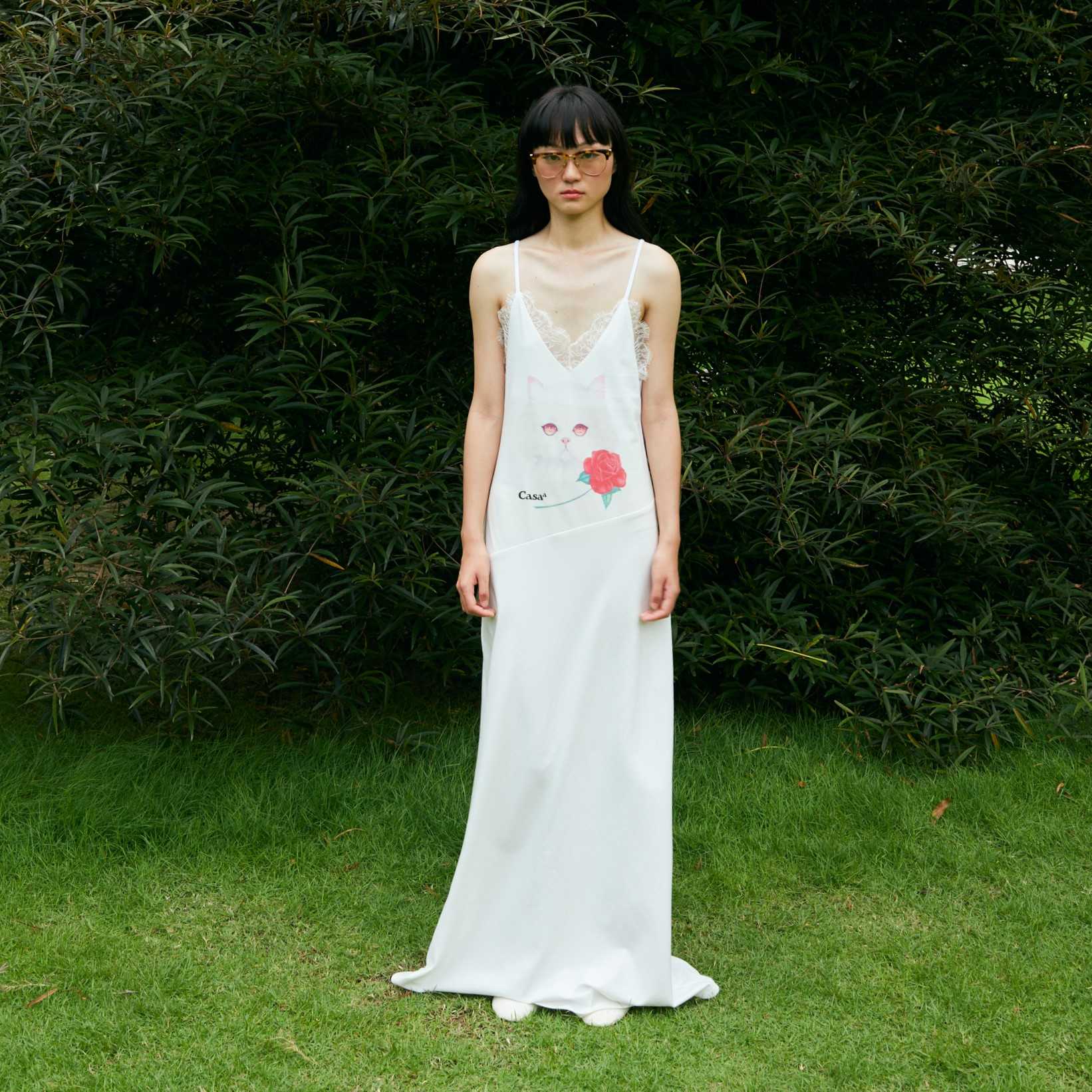 LACE TRIMMED DRESS (WHITE KITTEN)