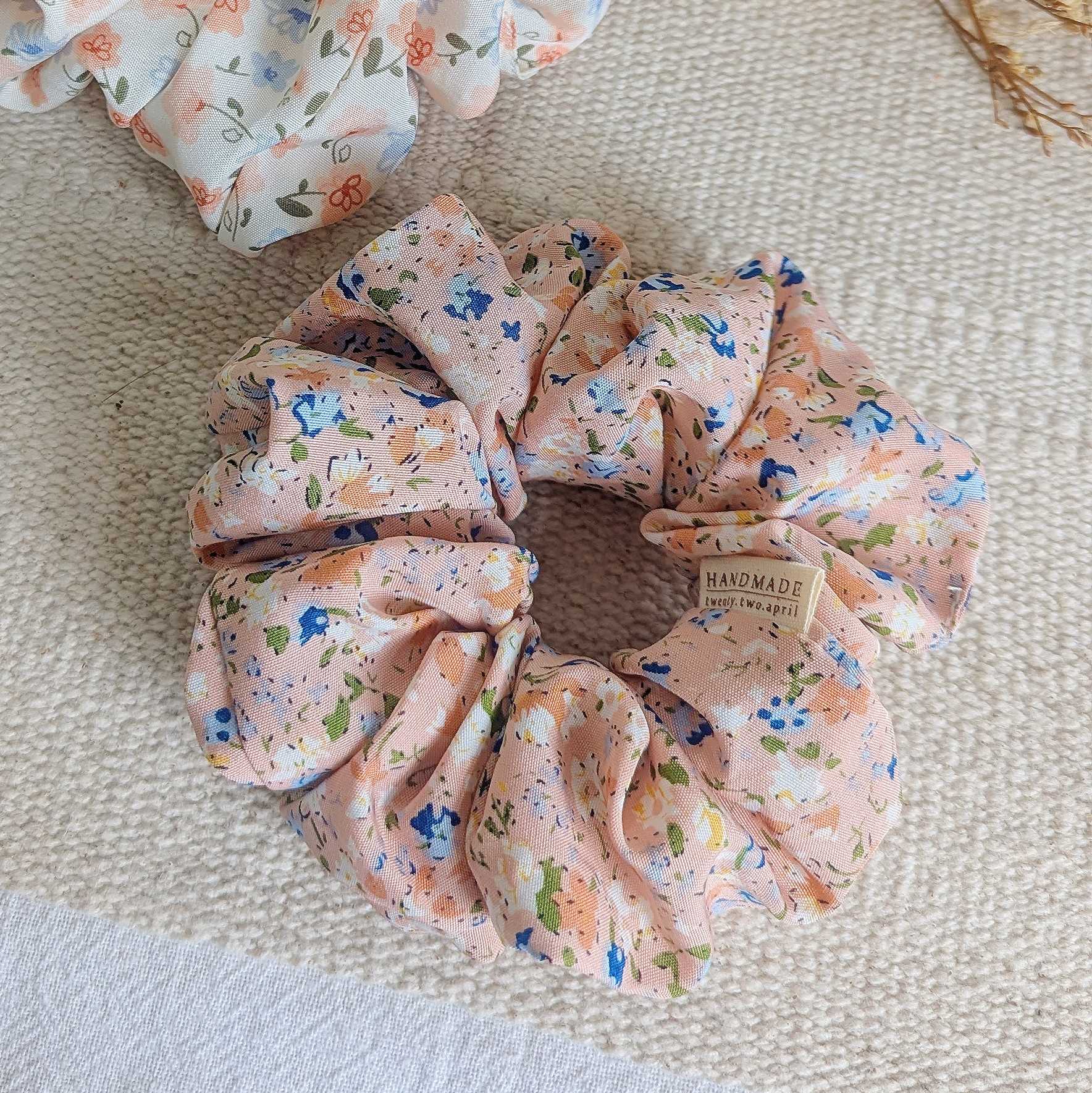 Flower Scrunchie ยางมัดผม (No.17)