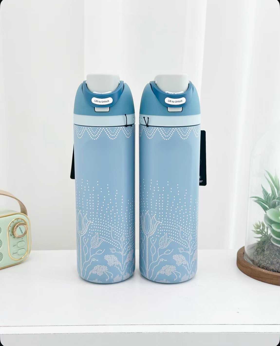 Owala FreeSip 24 Oz Western Collection ( Delicate Sky Blue)