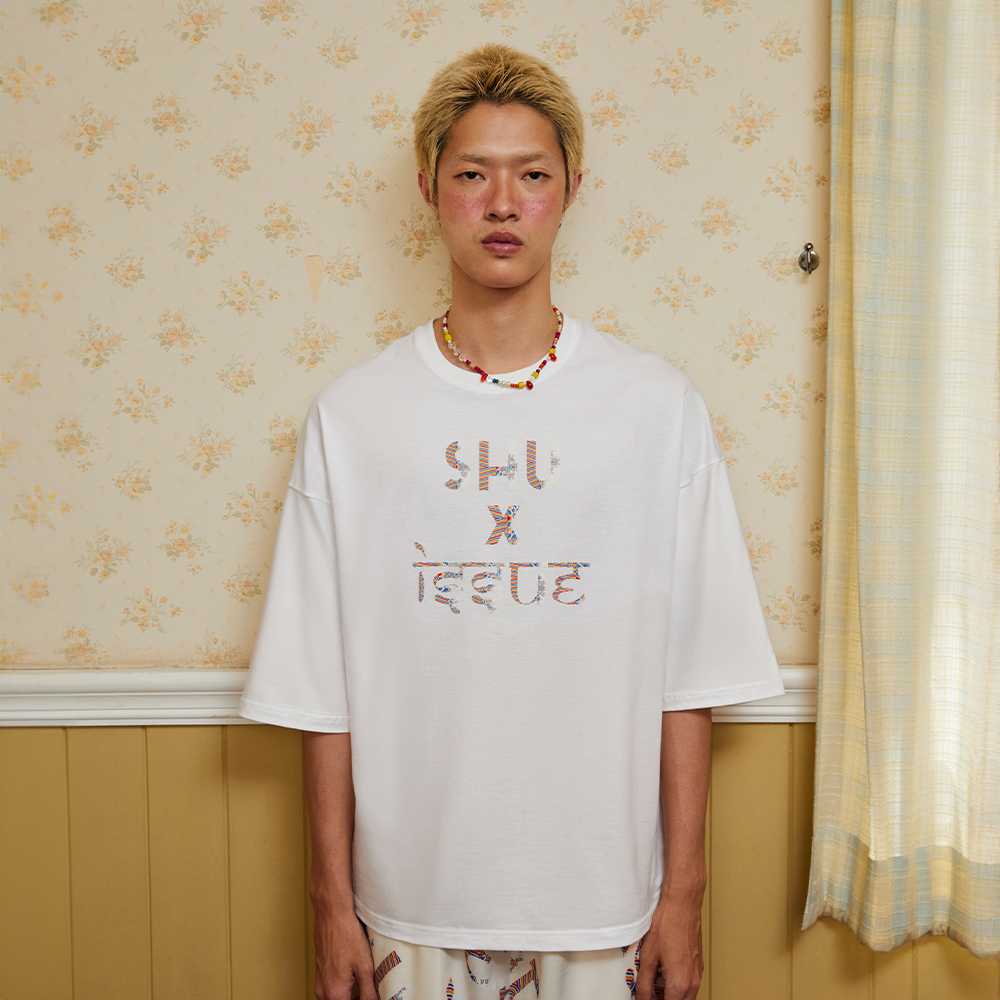SHU X ISSUE UNISEX OVERSIZE T - CWAT0109