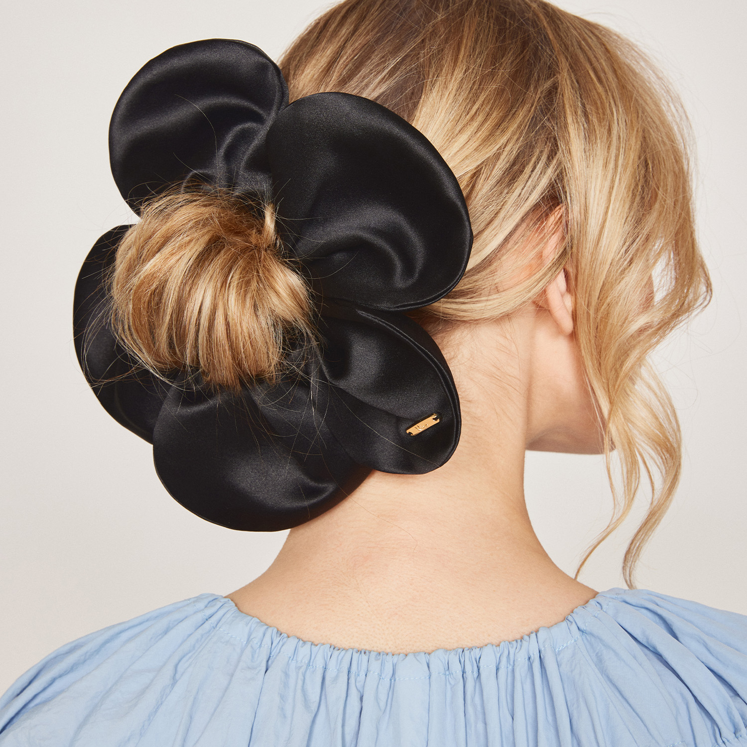 Mitr Mitr Blossom Scrunchy