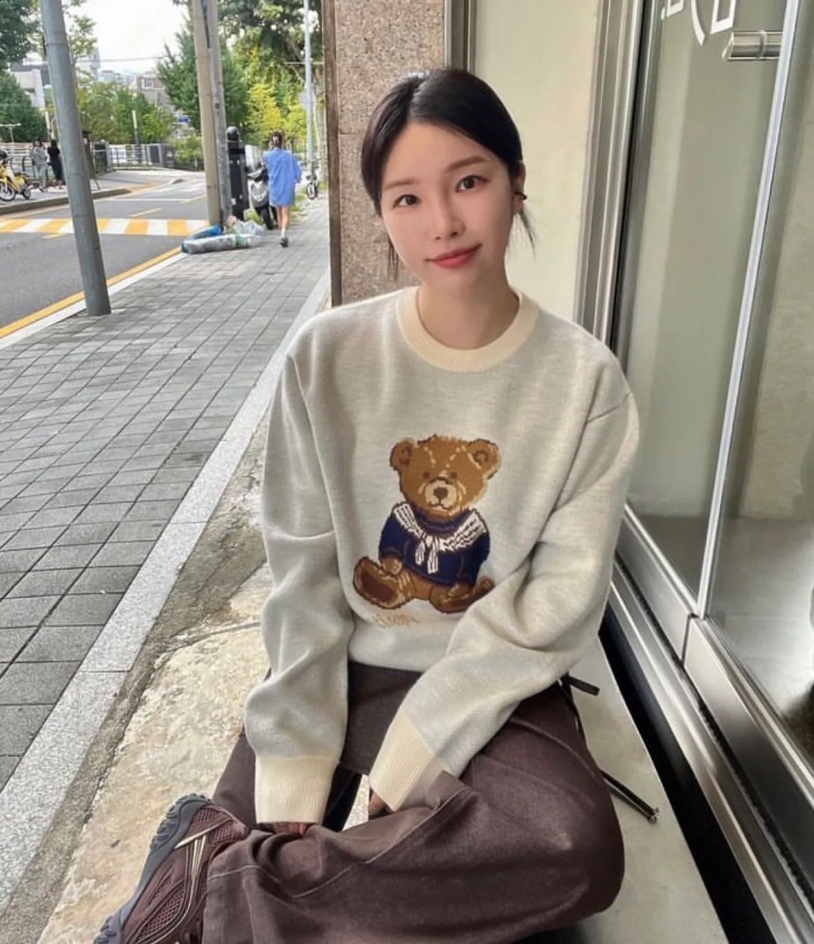 พร้อมส่งL  Marithe doodle bear sweater ivory