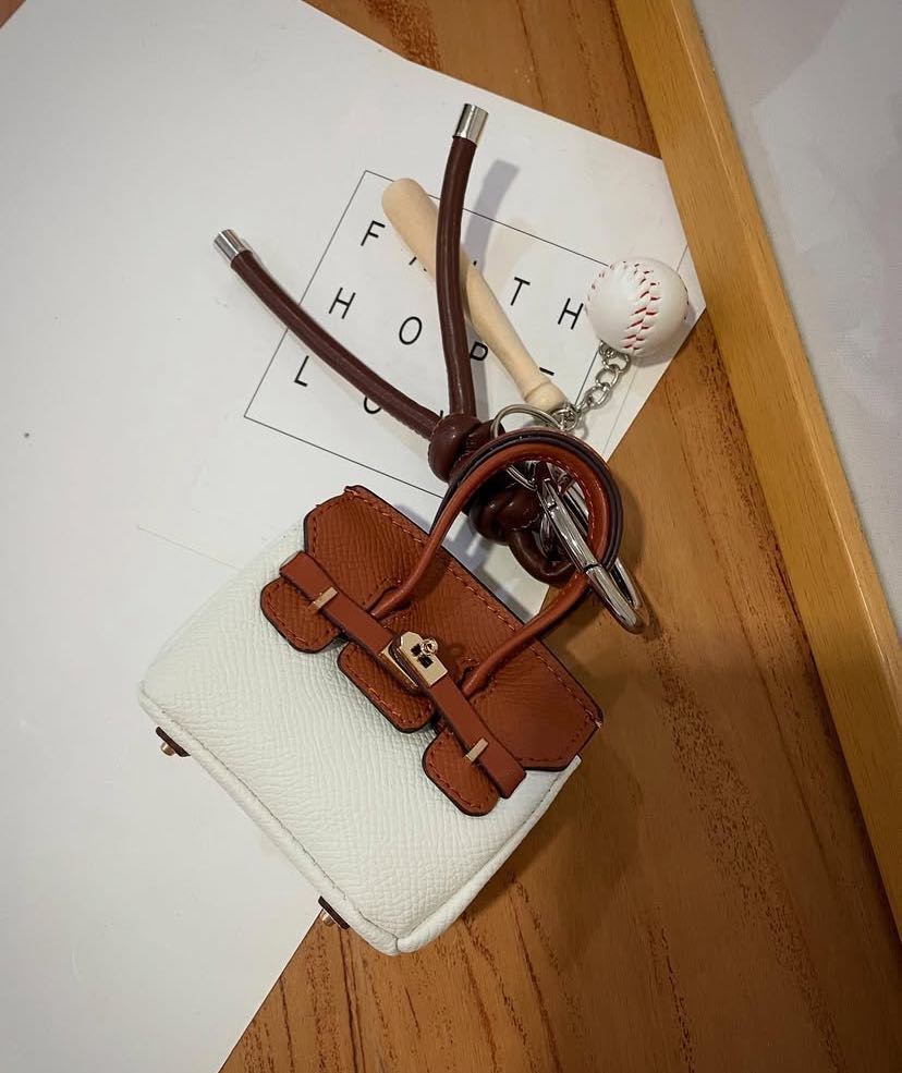 Bag x baseball keychain [Preorder] 