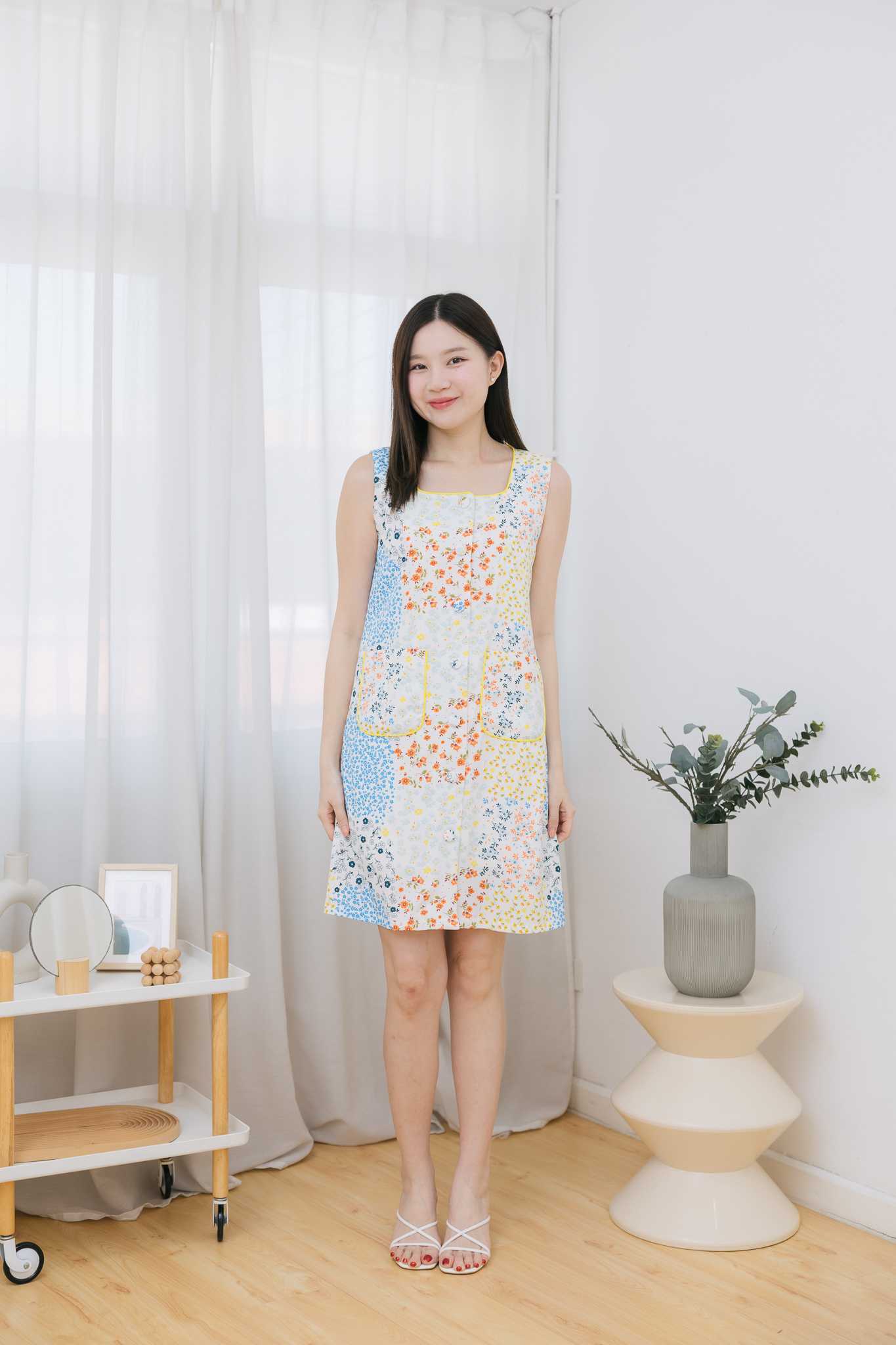 ชุดให้นม Pastel floral square dress